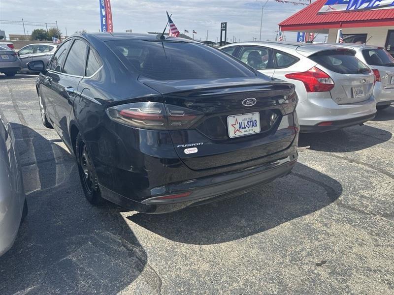 Ford Fusion photo 3