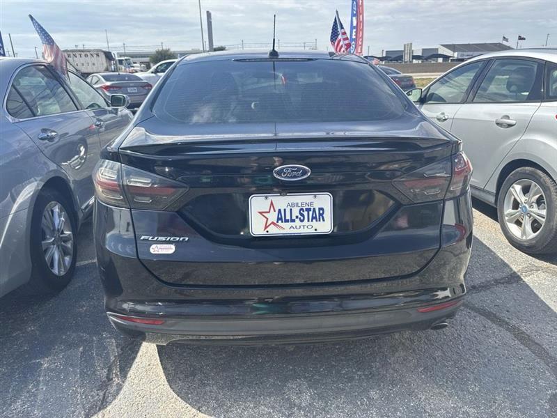 Ford Fusion photo 4