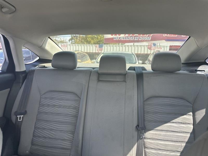 Ford Fusion photo 8