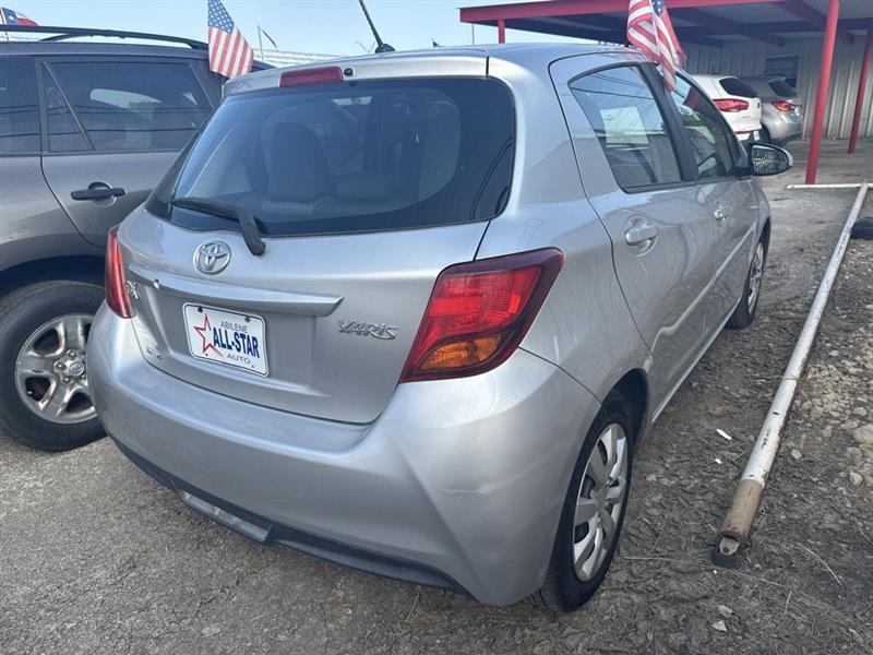 Toyota Yaris 5dr Liftback Man SE (Natl) 2015