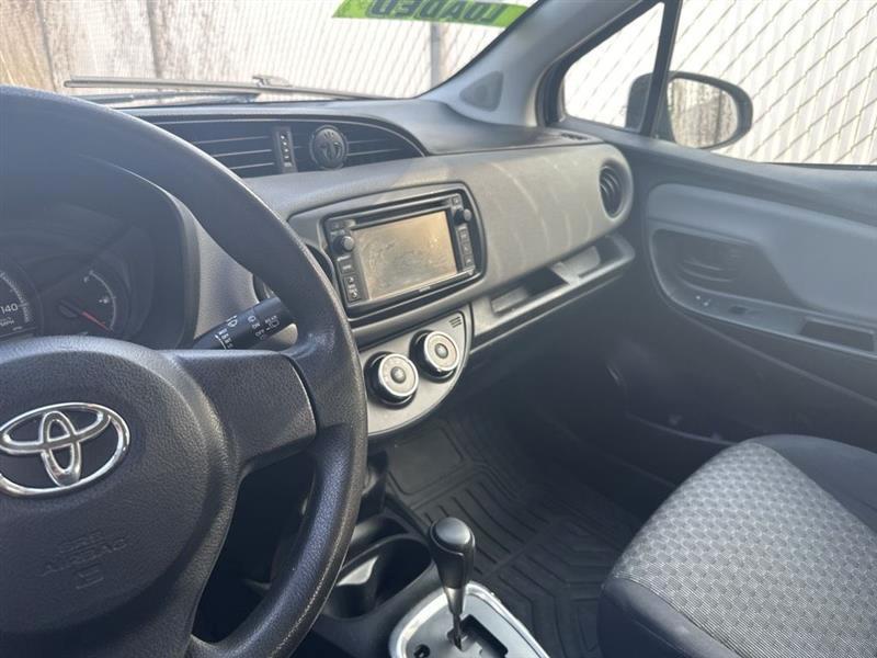 Toyota Yaris 5dr Liftback Man SE (Natl) 2015