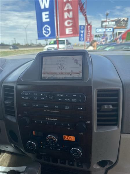Nissan Titan 2WD Crew Cab SWB LE 2010