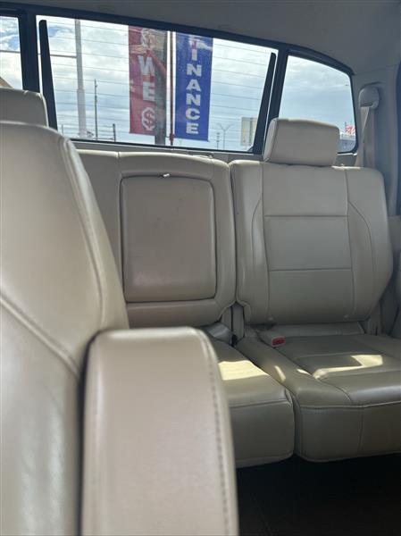 Nissan Titan 2WD Crew Cab SWB LE 2010
