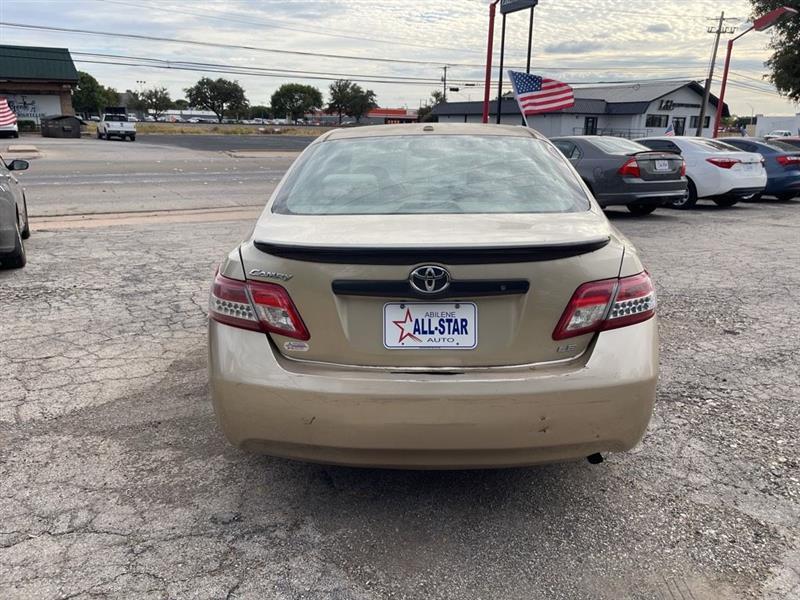 Toyota Camry photo 5