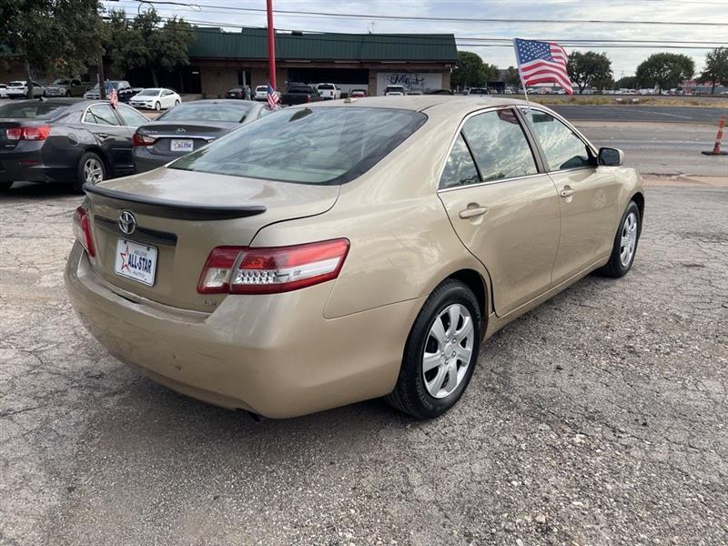 Toyota Camry photo 6
