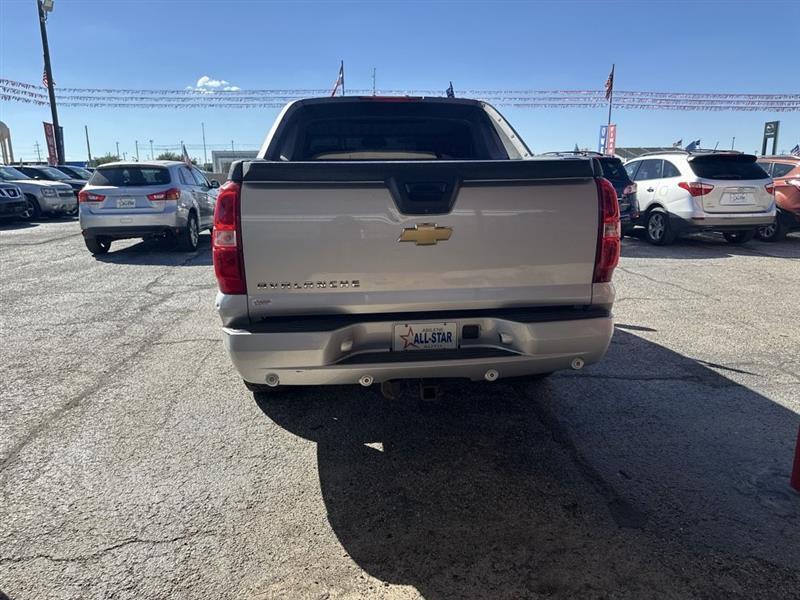 Chevrolet Avalanche photo 4