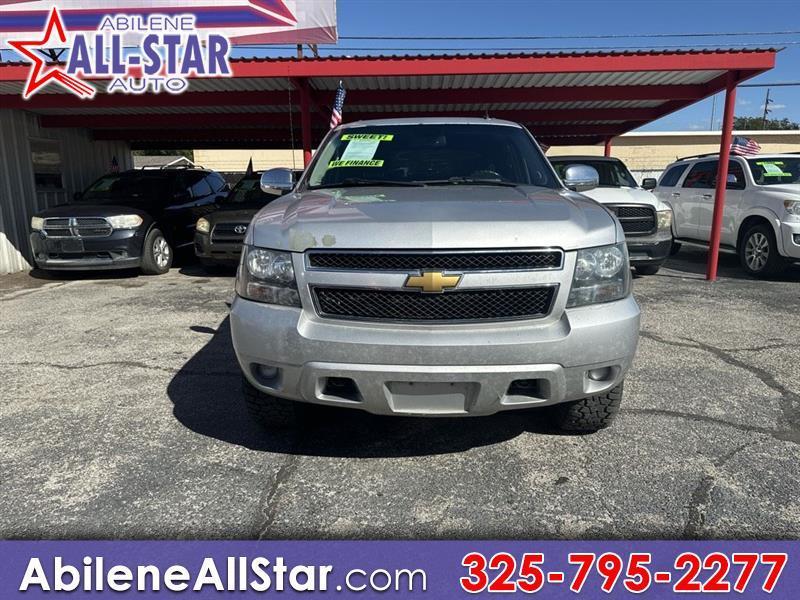 2012 Chevrolet Avalanche 4WD Crew Cab LS