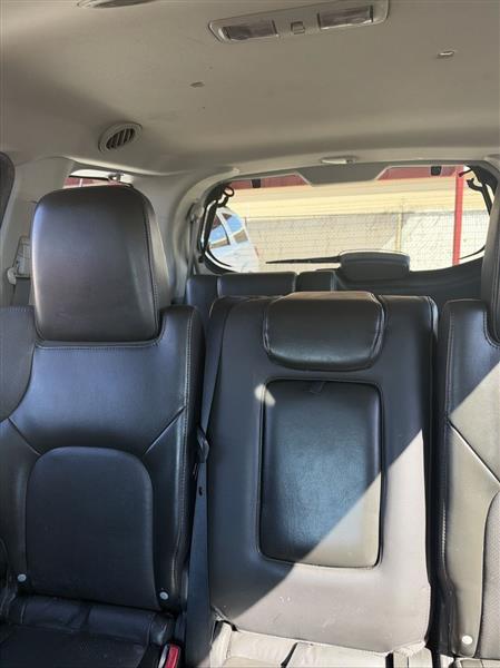 Nissan Pathfinder photo 8