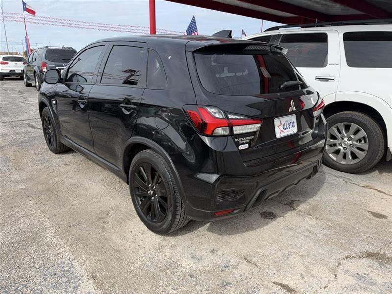 Mitsubishi Outlander Sport ES 2.0 CVT 2021