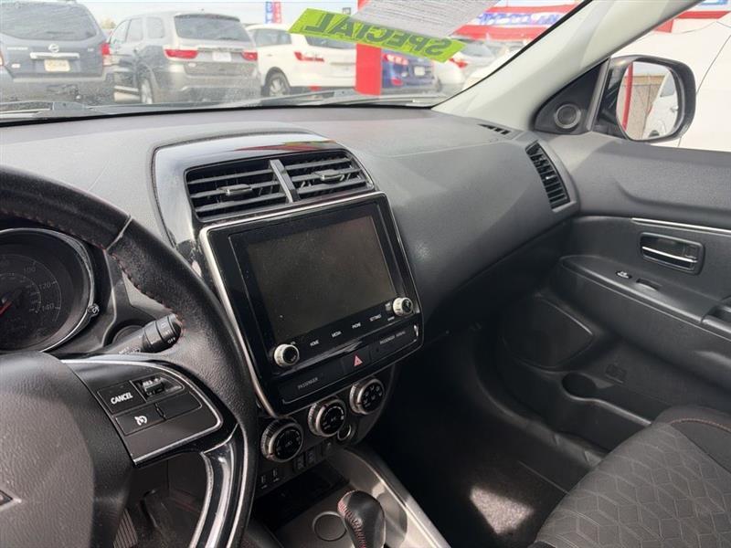 Mitsubishi Outlander Sport ES 2.0 CVT 2021
