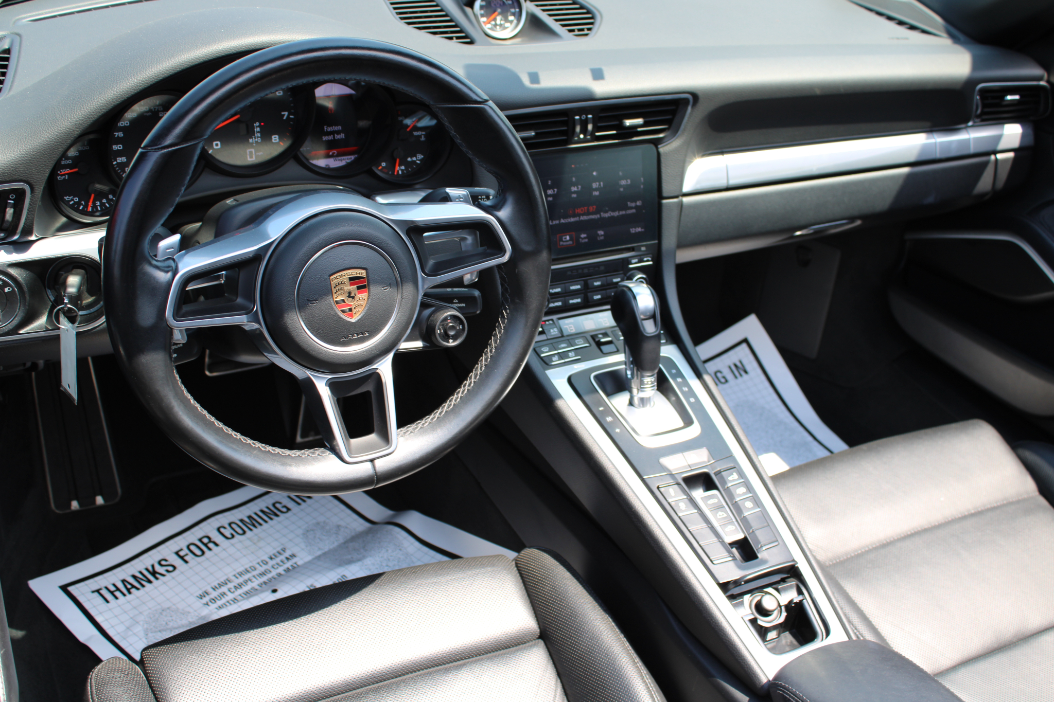 Porsche 911 Carrera Cabriolet 2017