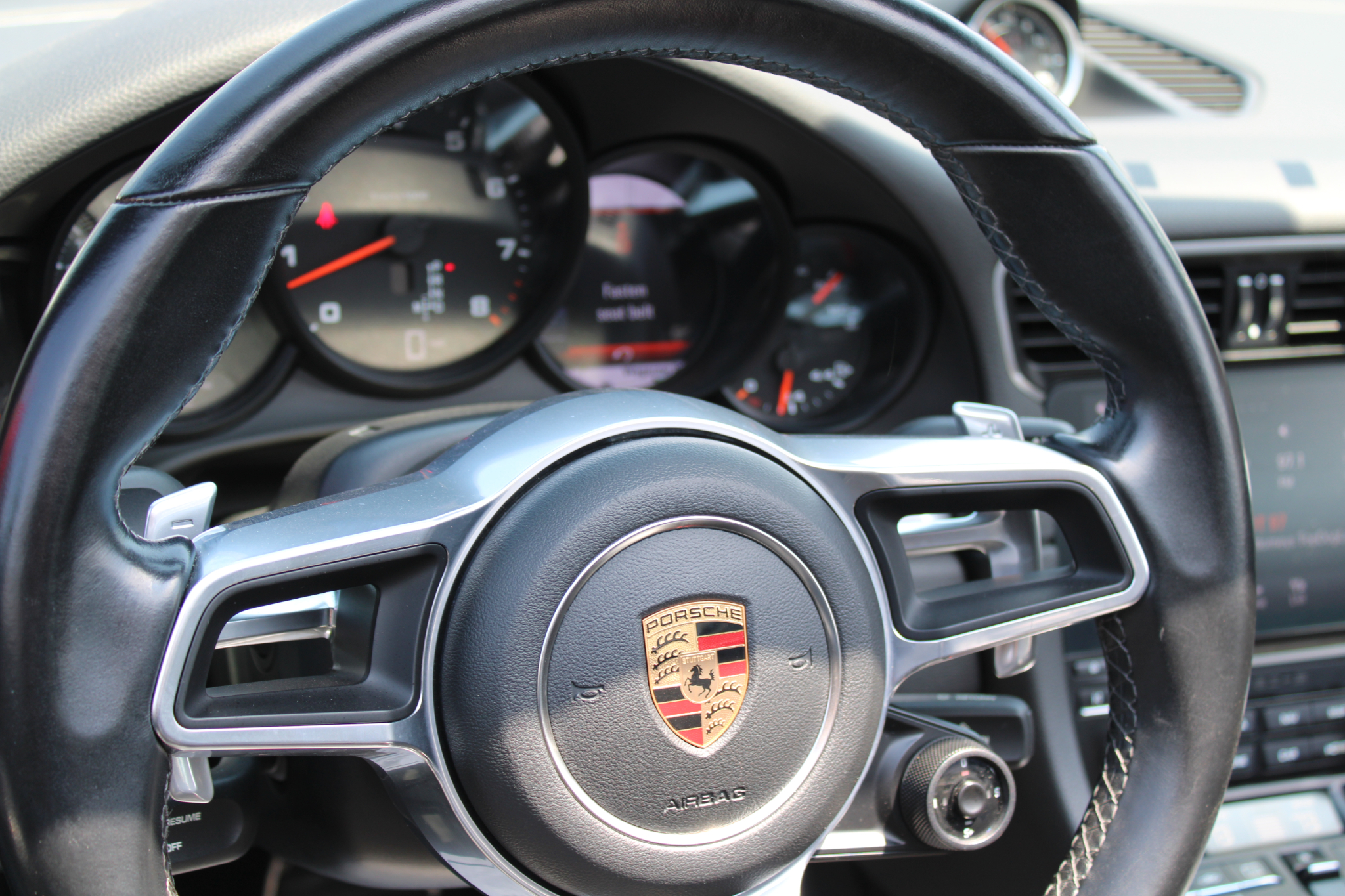 Porsche 911 Carrera Cabriolet 2017