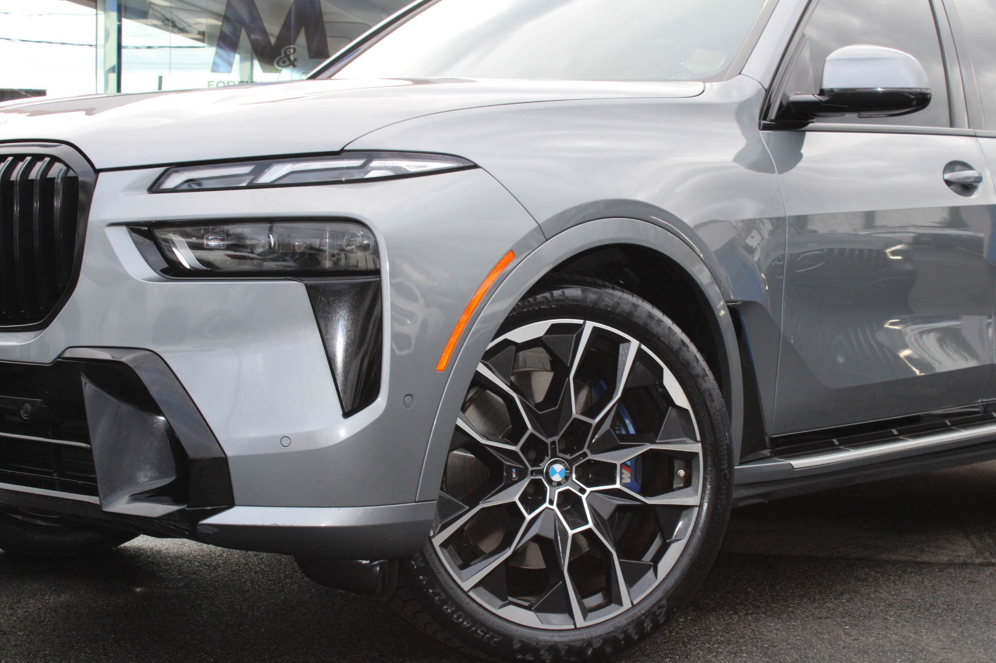 BMW X7 xDrive40i Sports Activity Vehicle 2024