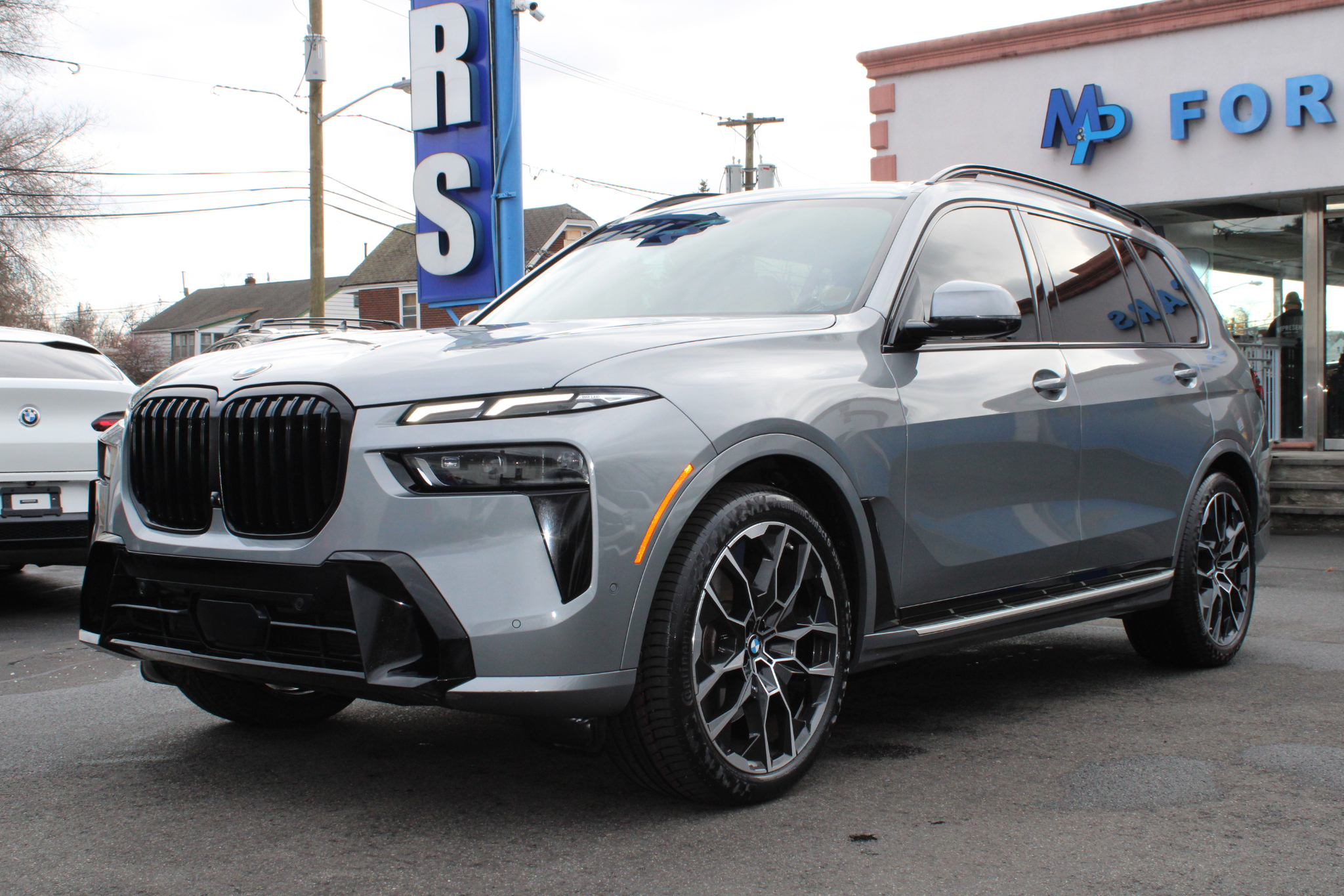 BMW X7 xDrive40i Sports Activity Vehicle 2024