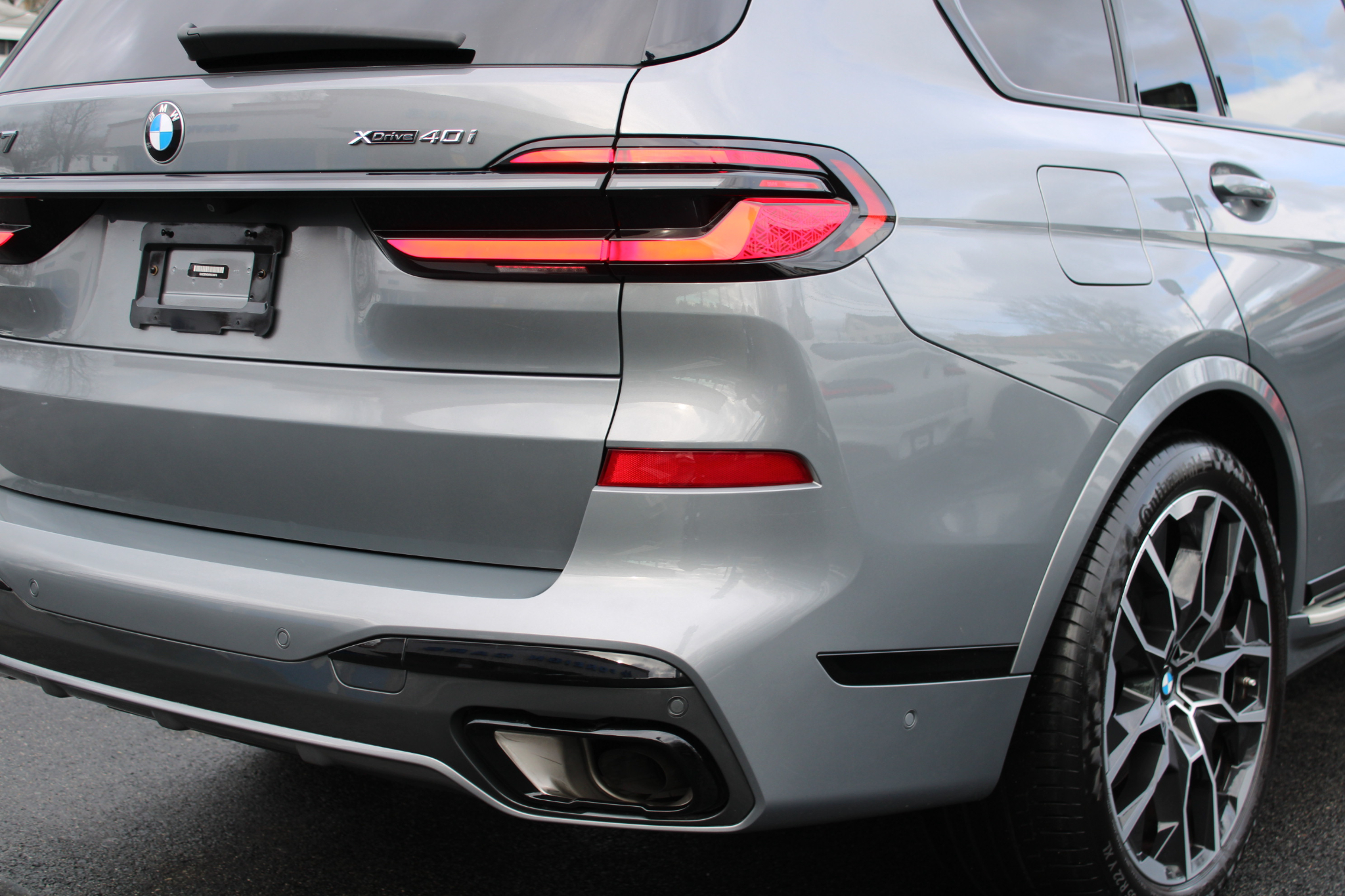 BMW X7 xDrive40i Sports Activity Vehicle 2024