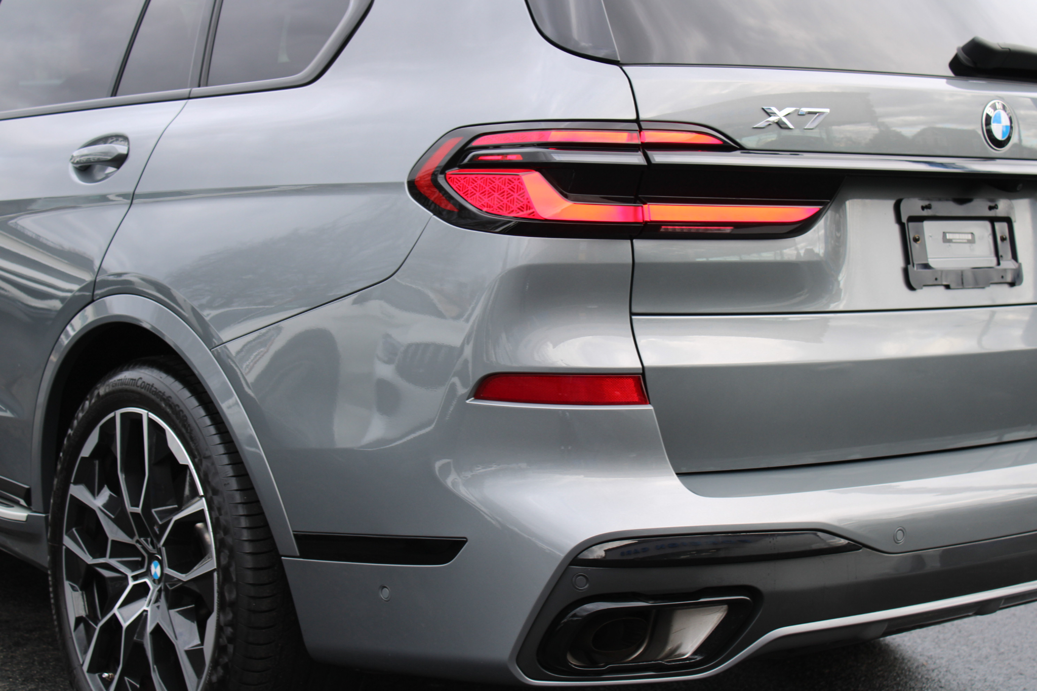 BMW X7 xDrive40i Sports Activity Vehicle 2024