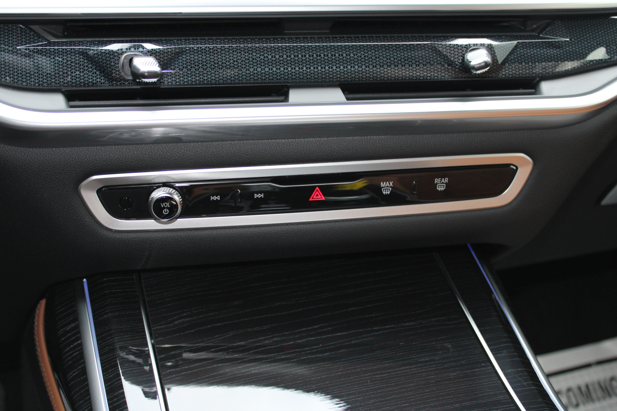 BMW X7 xDrive40i Sports Activity Vehicle 2024