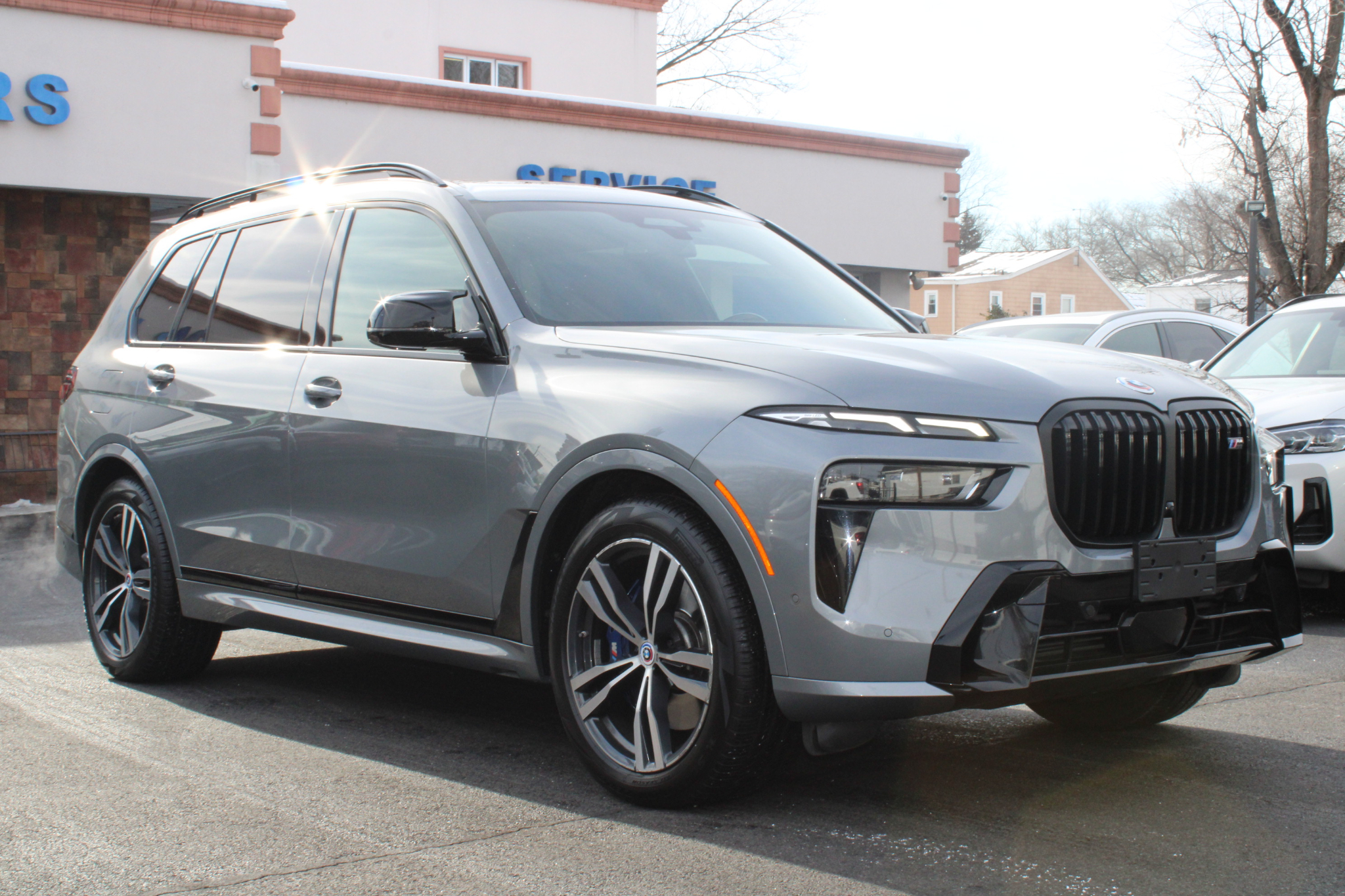 BMW X7 M60i Sports Activity Vehicle 2023