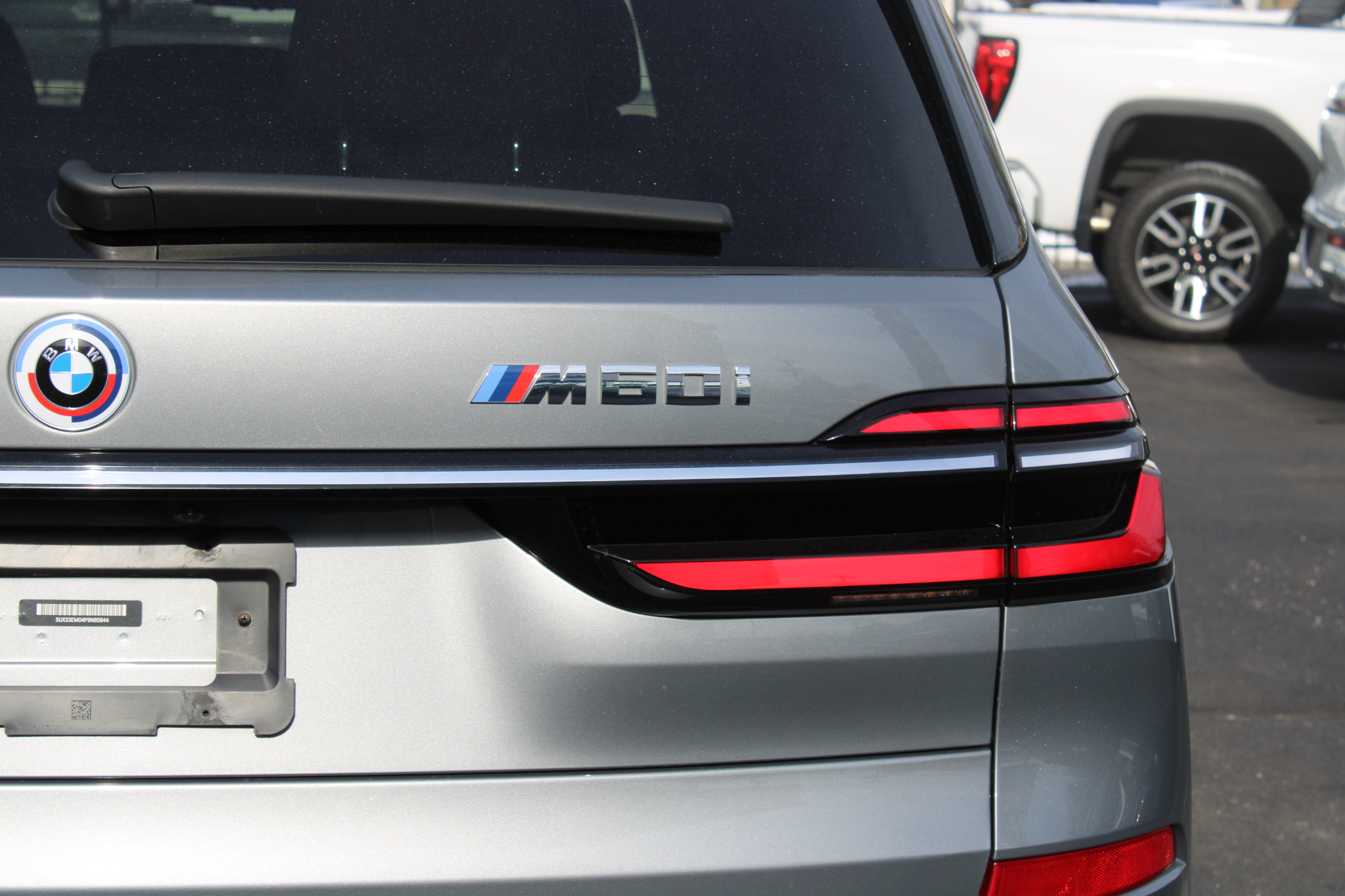 BMW X7 M60i Sports Activity Vehicle 2023