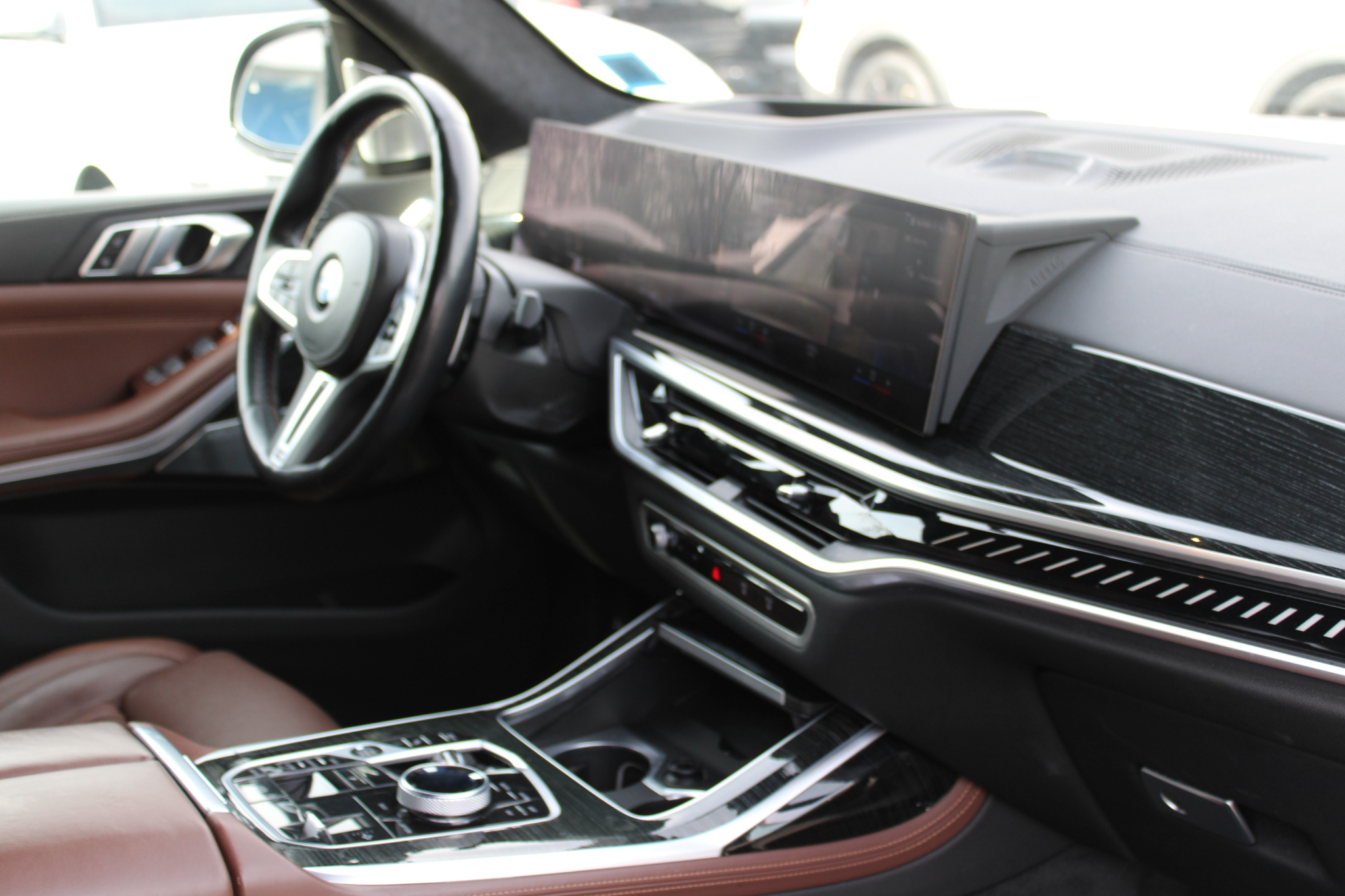 BMW X7 M60i Sports Activity Vehicle 2023