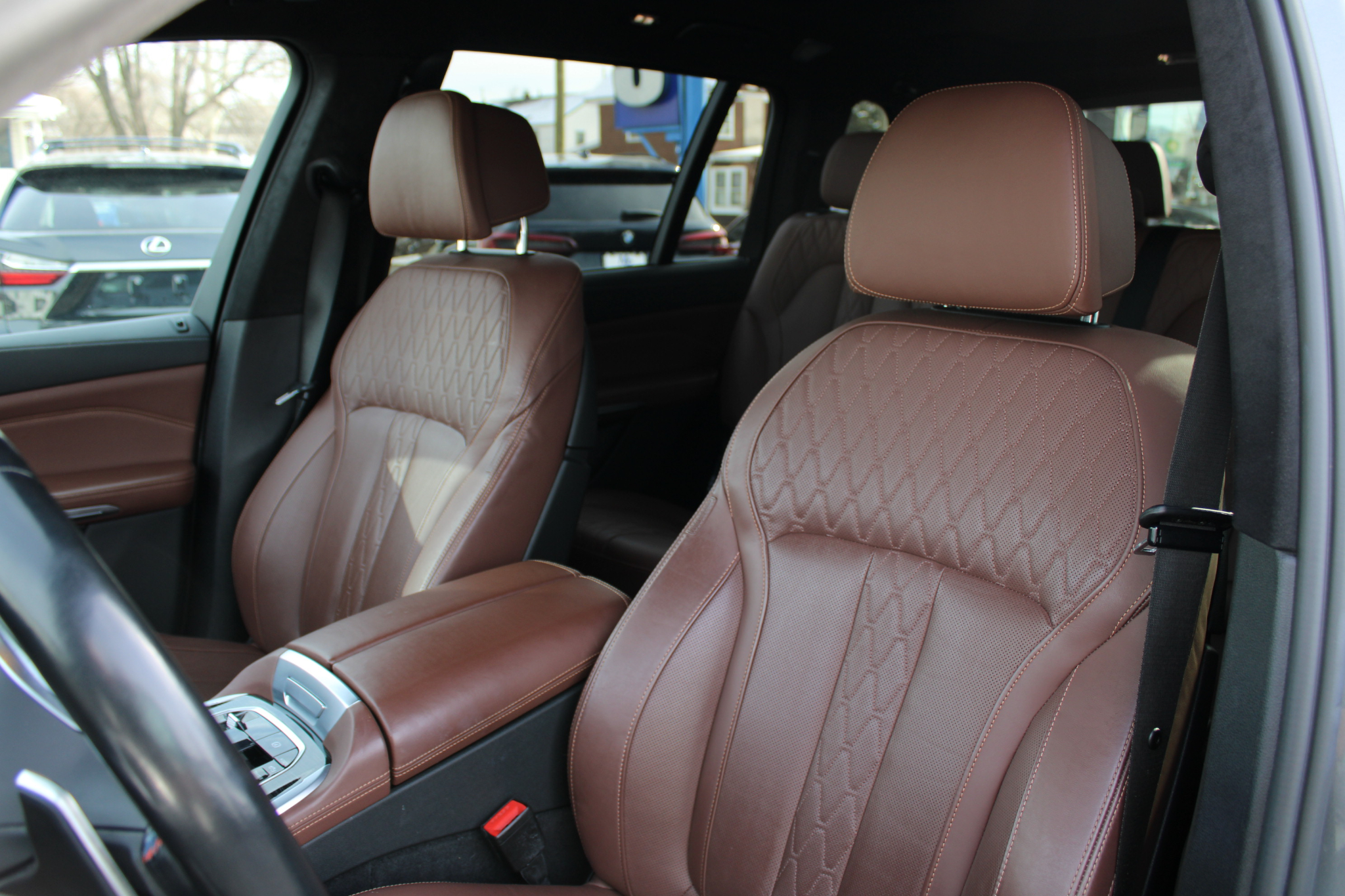 BMW X7 M60i Sports Activity Vehicle 2023