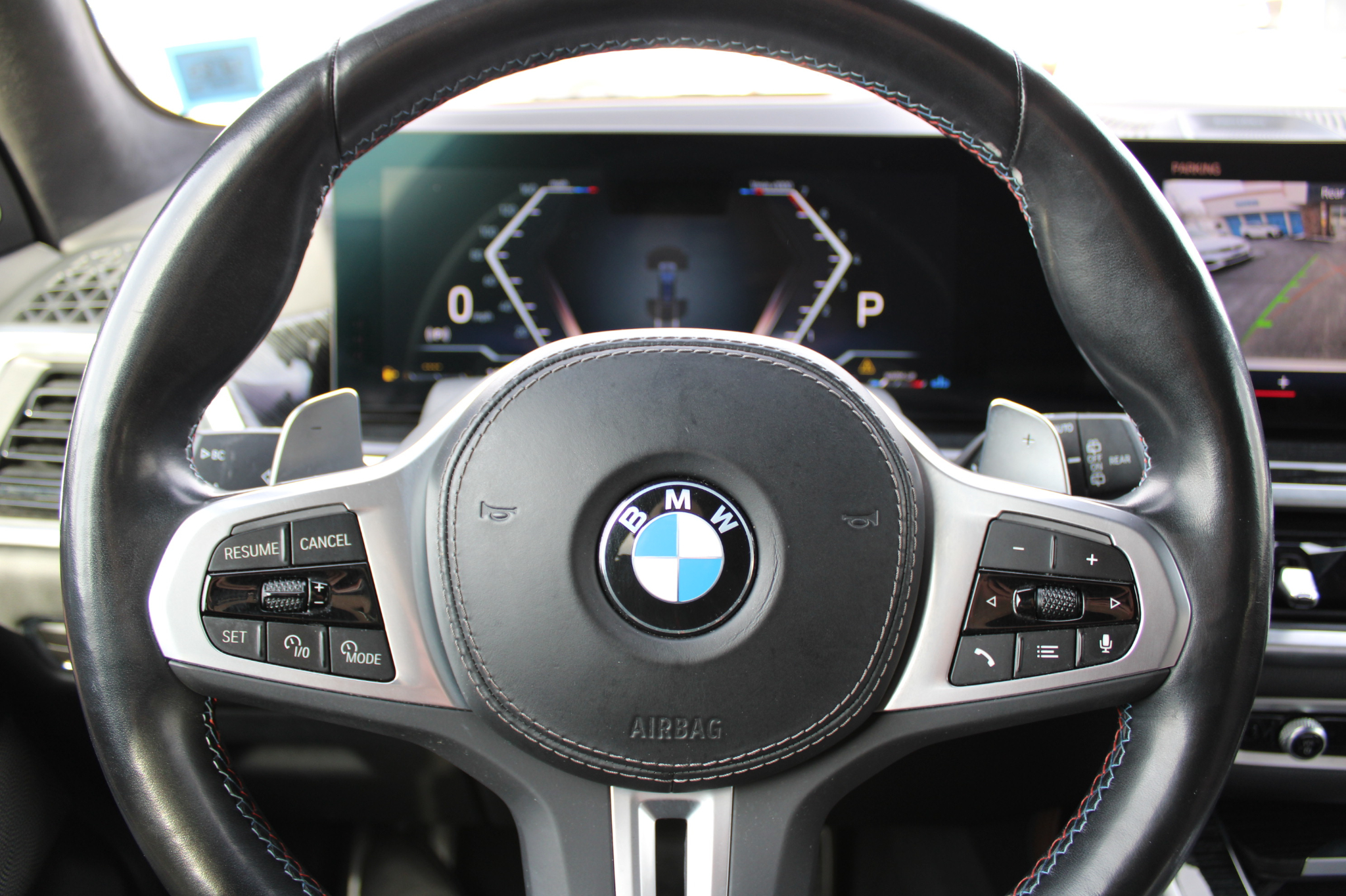 BMW X7 M60i Sports Activity Vehicle 2023