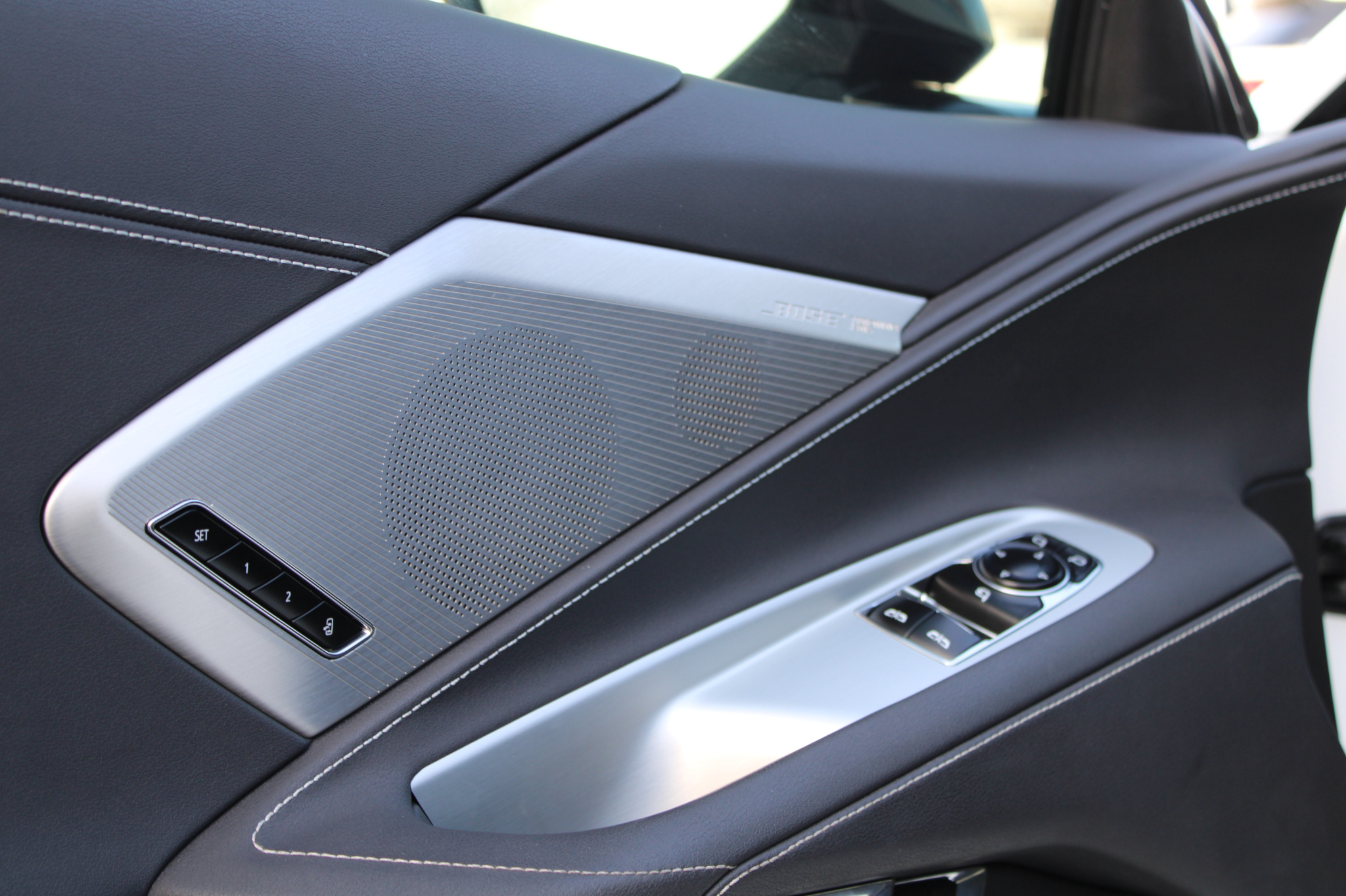 Chevrolet Corvette 2dr Stingray Cpe w/2LT 2020