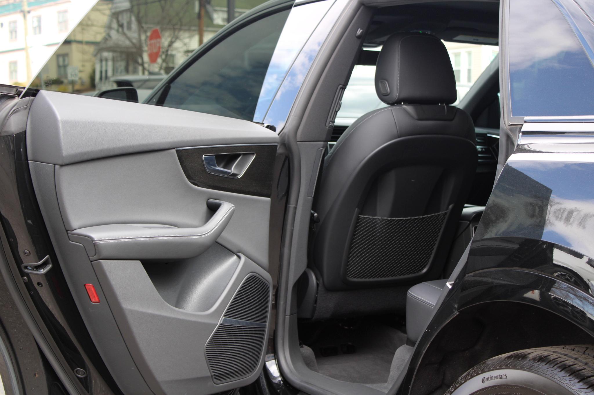 Audi Q8 Premium Plus 55 TFSI quattro 2023