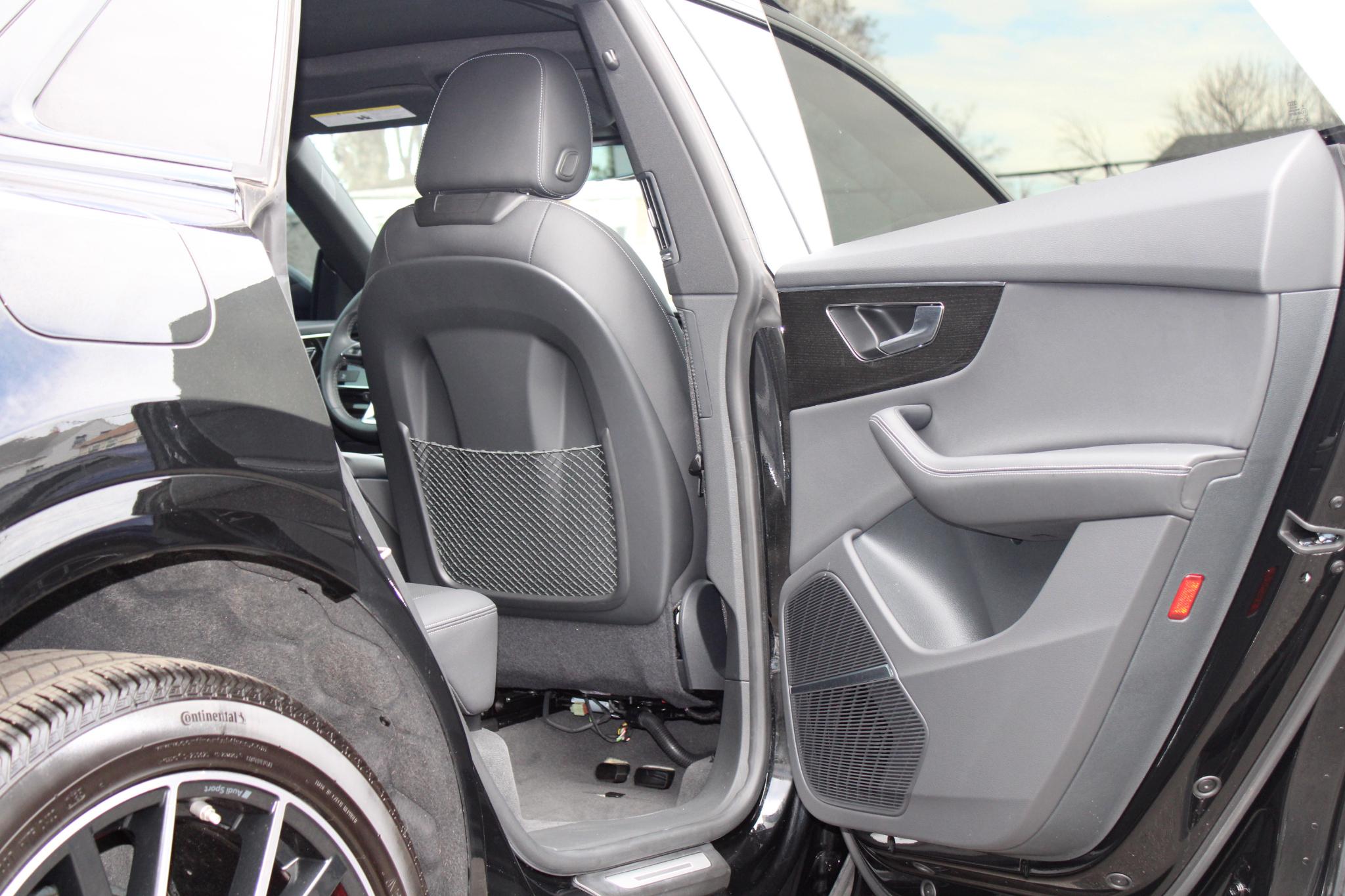 Audi Q8 Premium Plus 55 TFSI quattro 2023