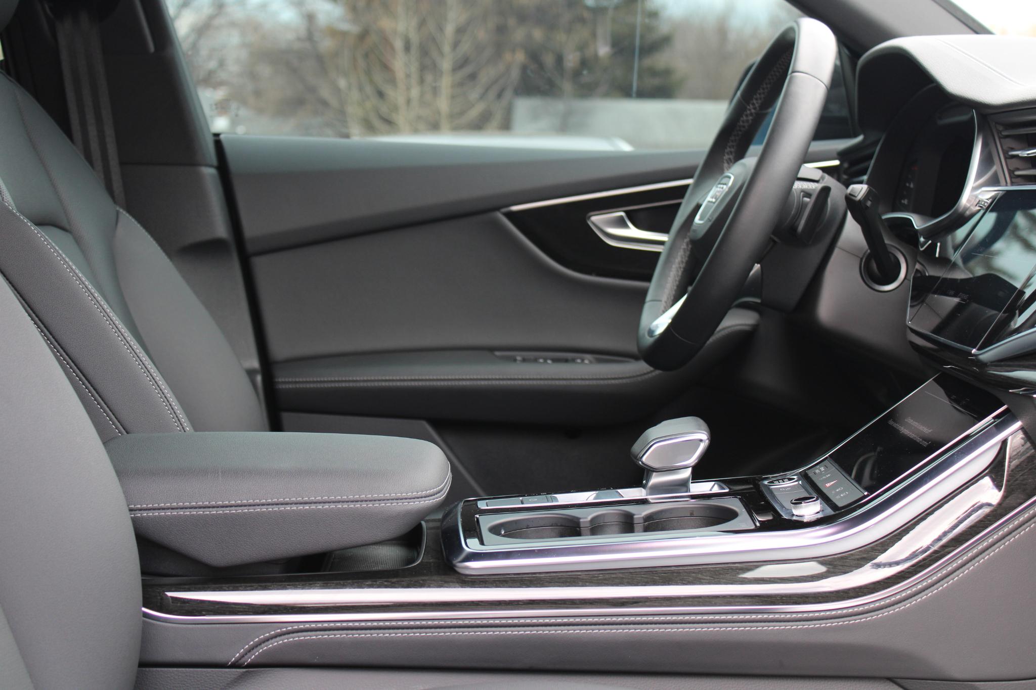 Audi Q8 Premium Plus 55 TFSI quattro 2023