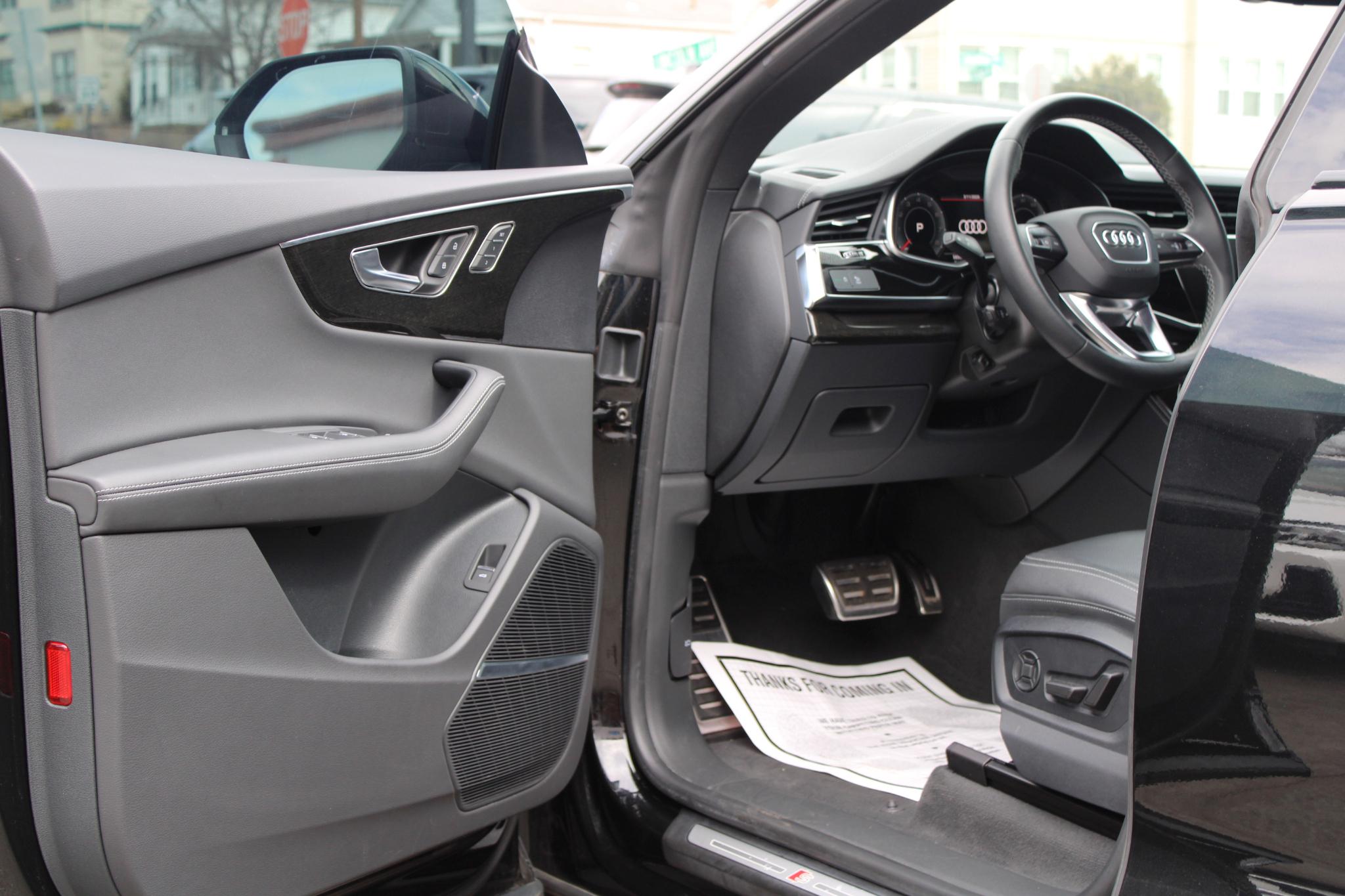 Audi Q8 Premium Plus 55 TFSI quattro 2023