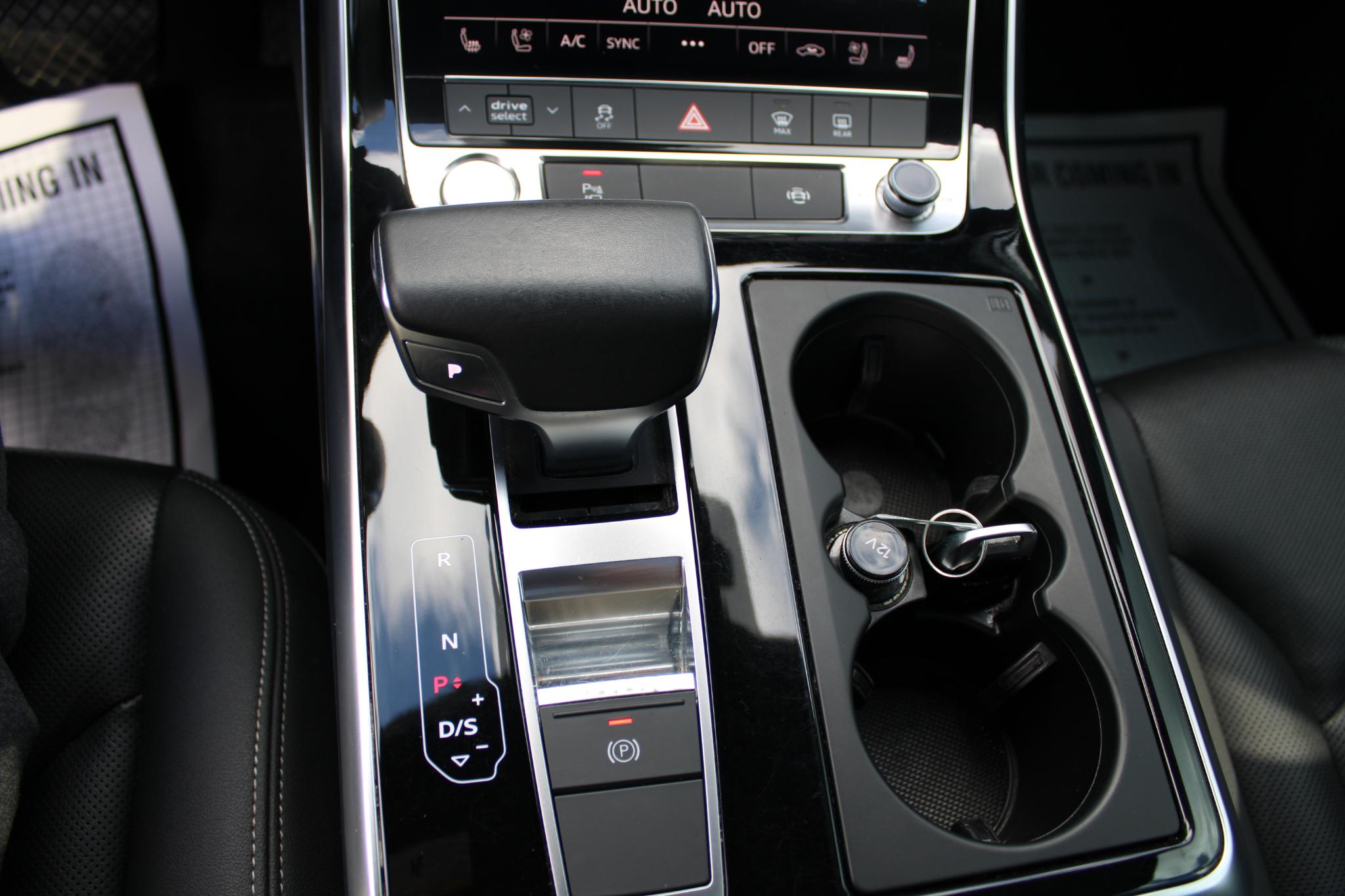 Audi Q8 Premium Plus 55 TFSI quattro 2019