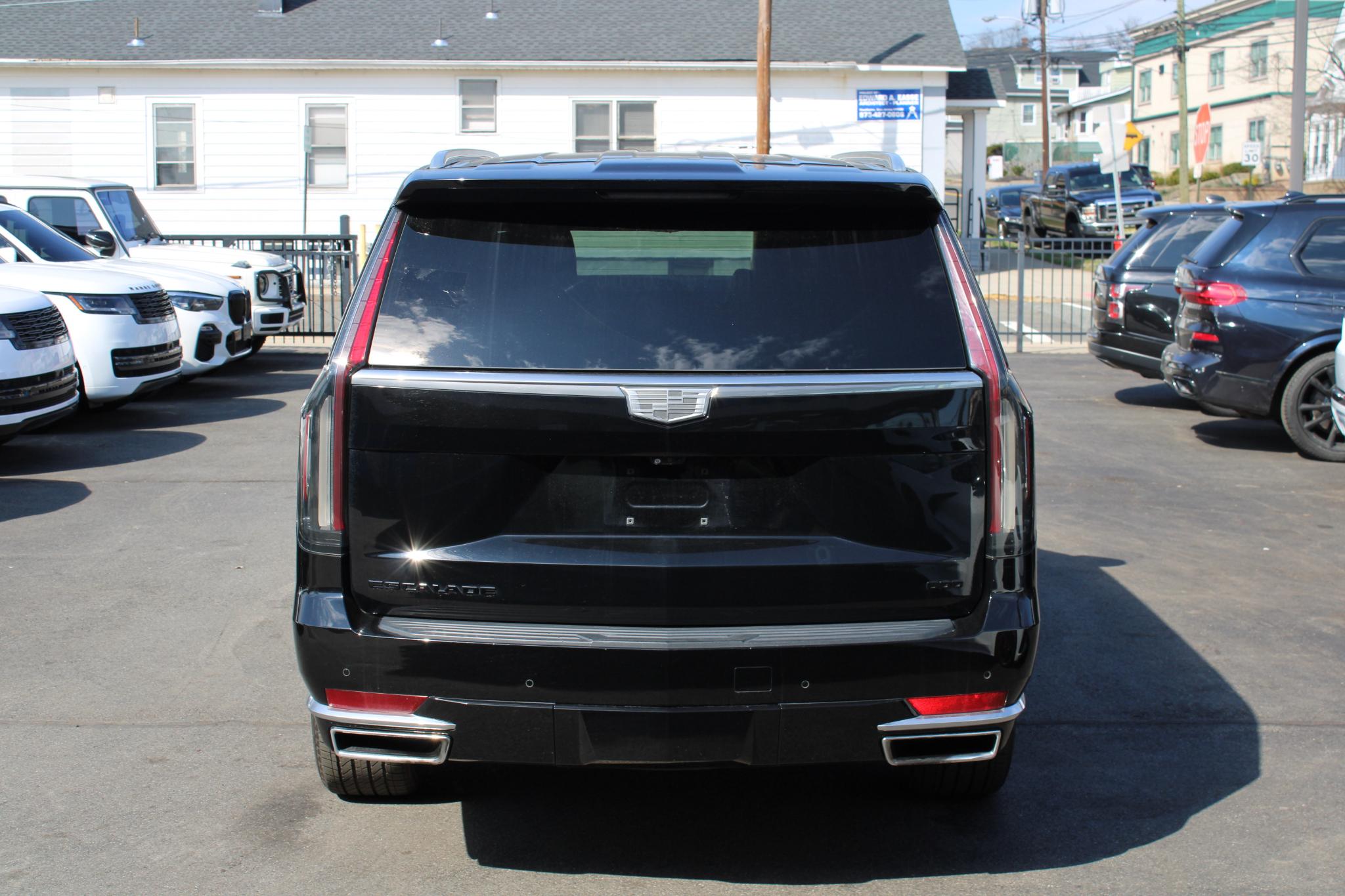 Cadillac Escalade ESV 4WD 4dr Premium Luxury 2022