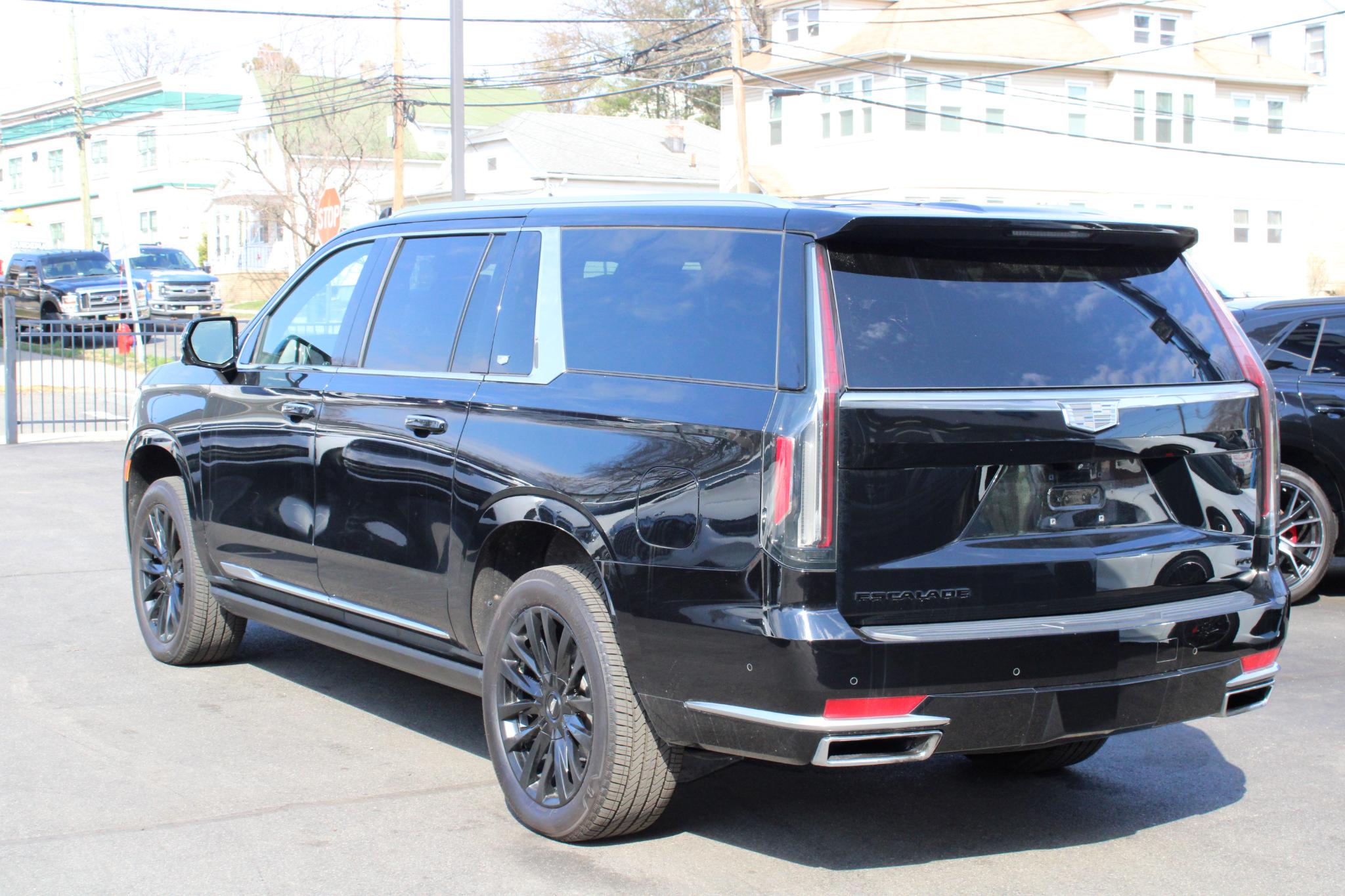 Cadillac Escalade ESV 4WD 4dr Premium Luxury 2022