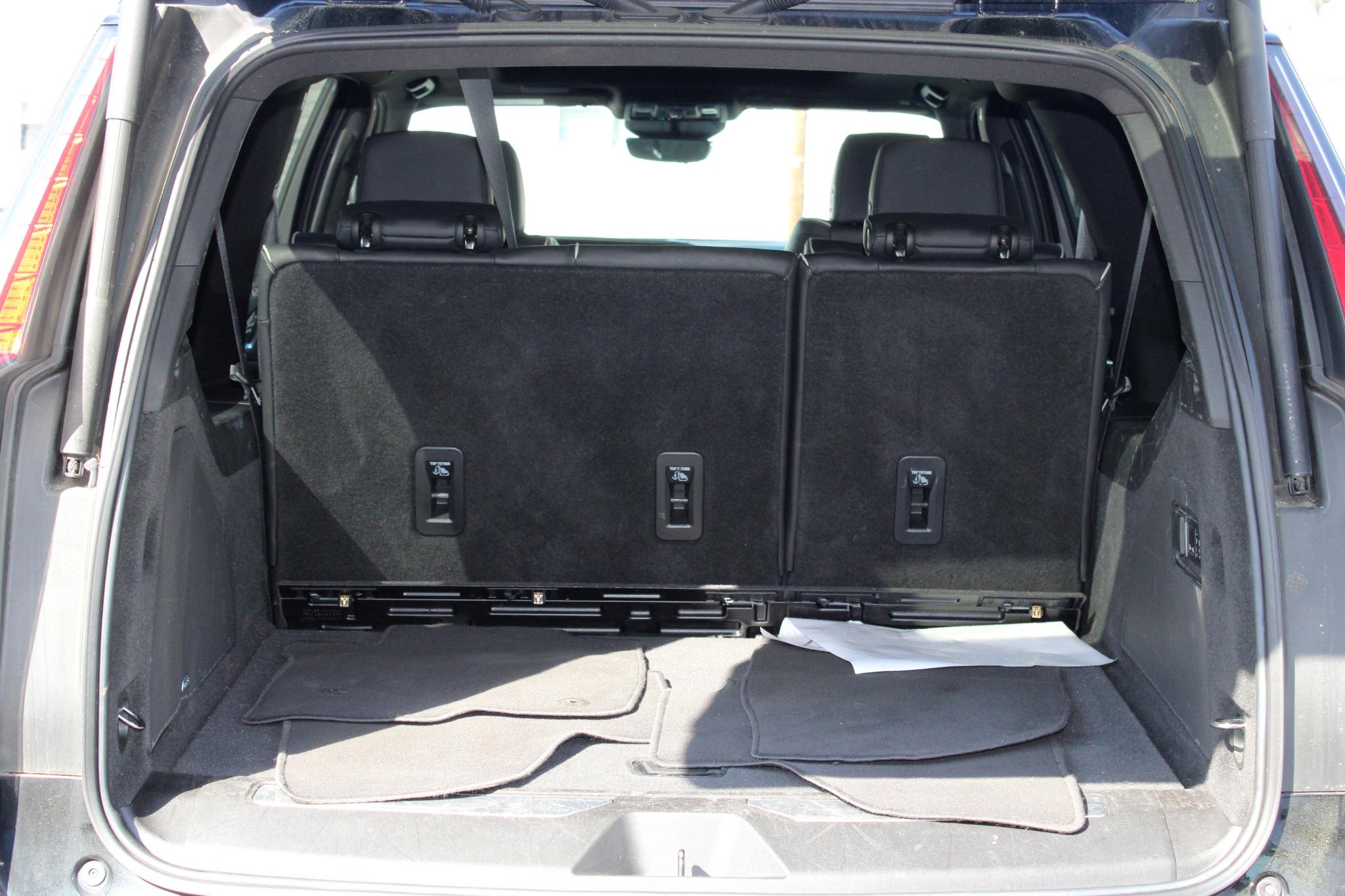 Cadillac Escalade ESV 4WD 4dr Premium Luxury 2022