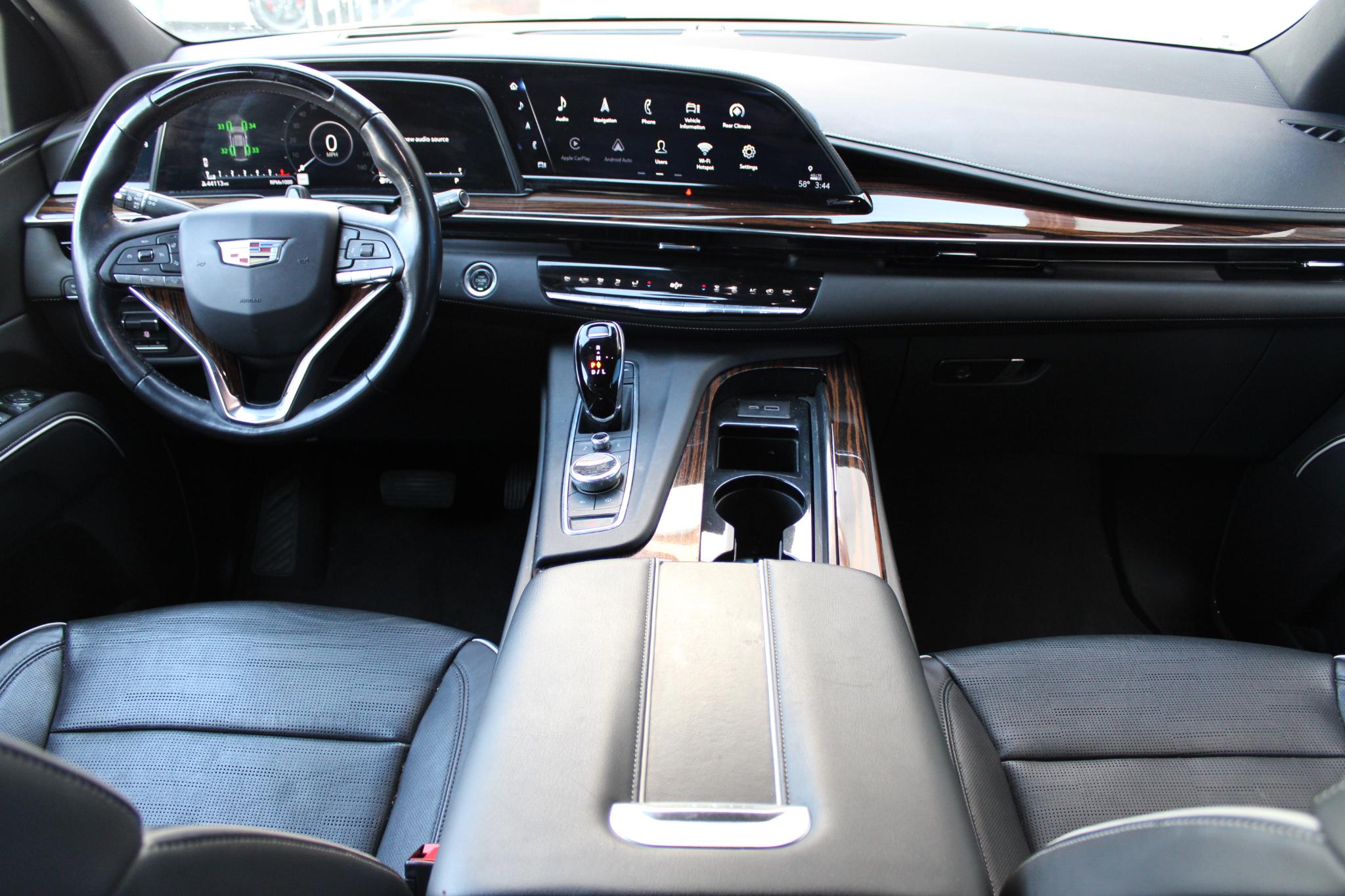 Cadillac Escalade ESV 4WD 4dr Premium Luxury 2022