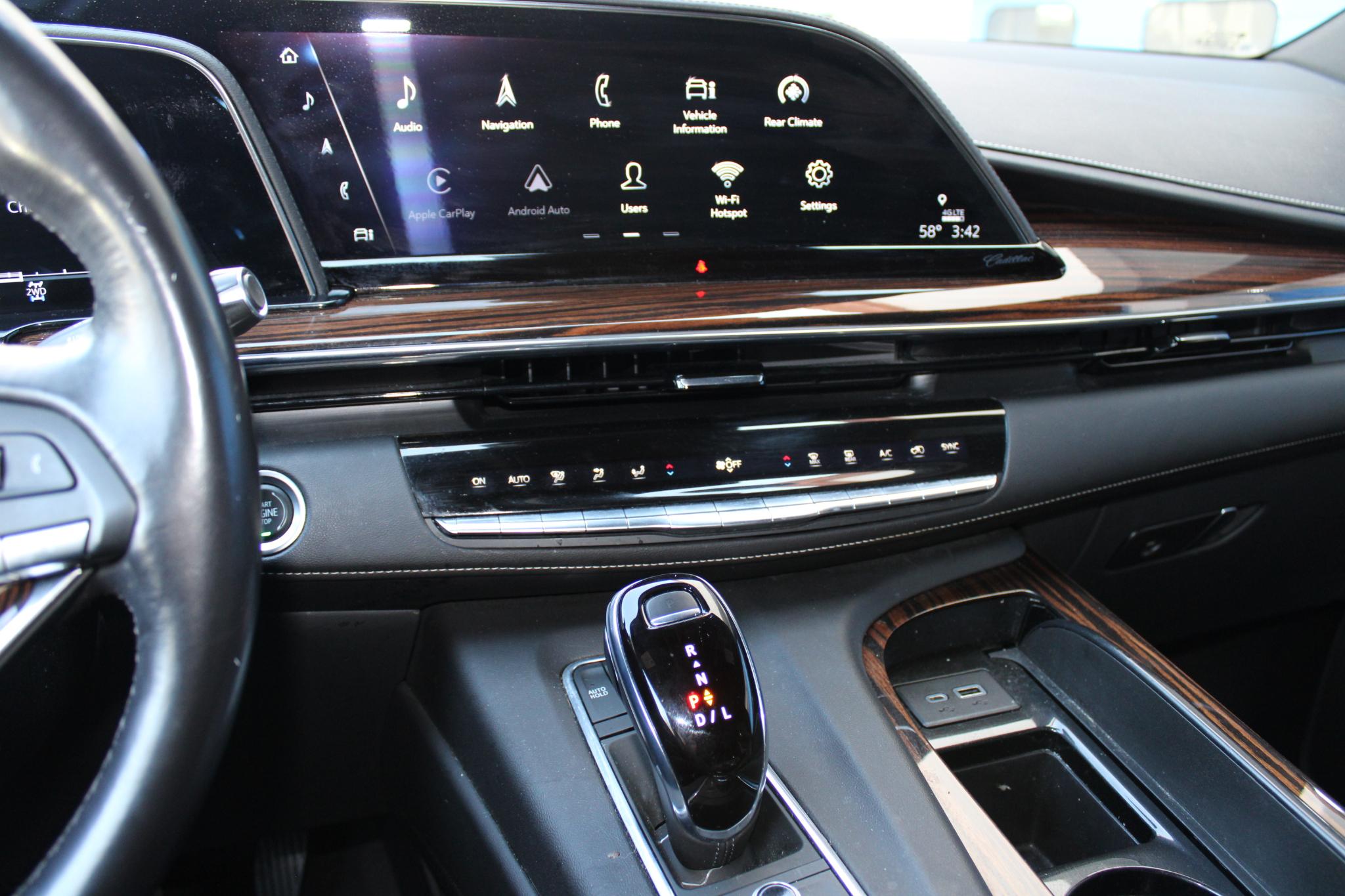 Cadillac Escalade ESV 4WD 4dr Premium Luxury 2022