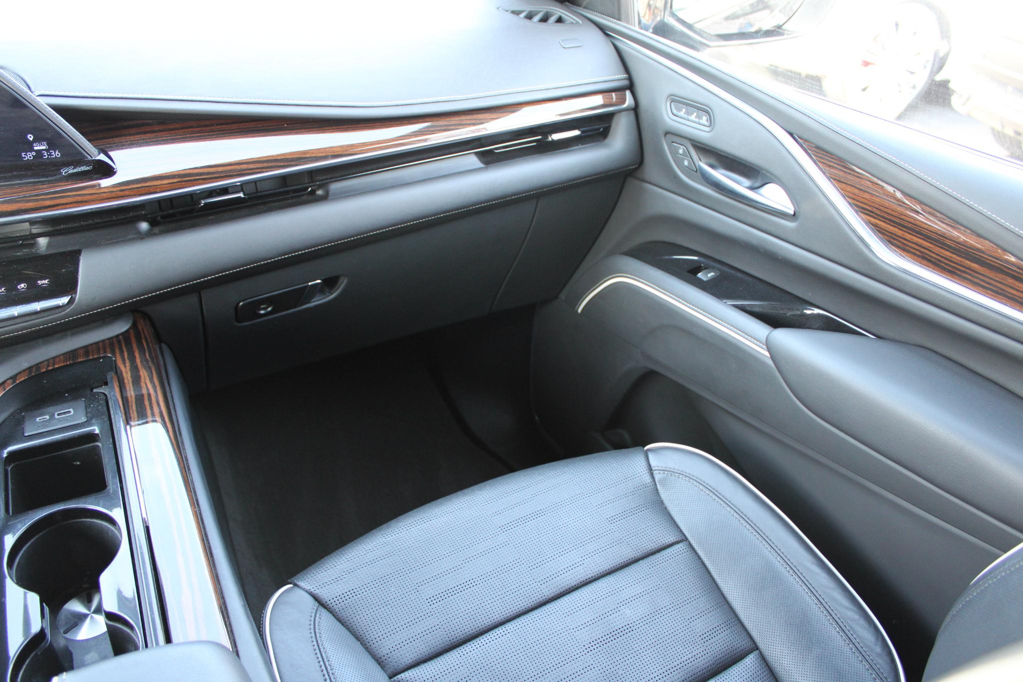 Cadillac Escalade ESV 4WD 4dr Premium Luxury 2022