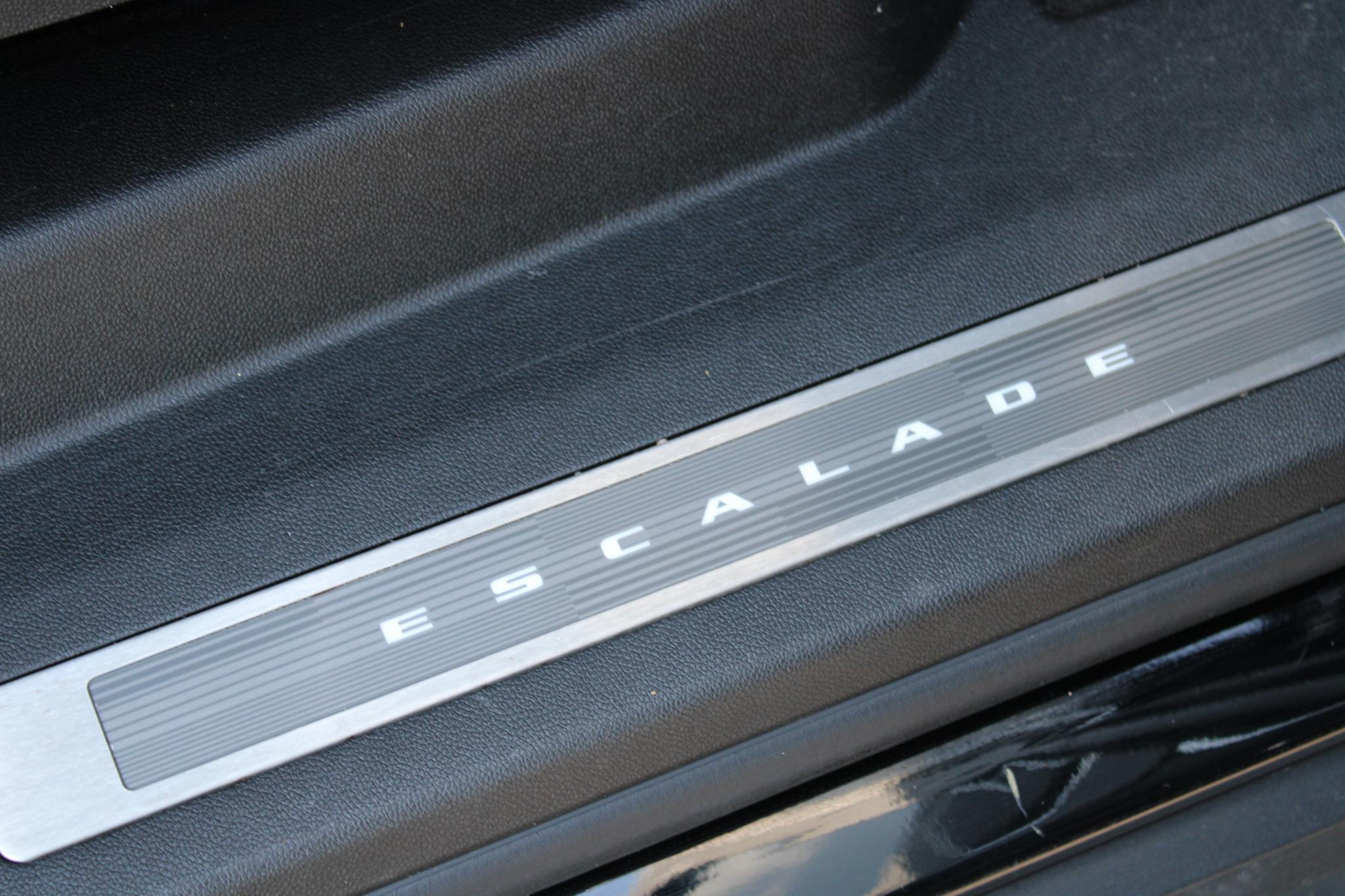 Cadillac Escalade ESV 4WD 4dr Premium Luxury 2022