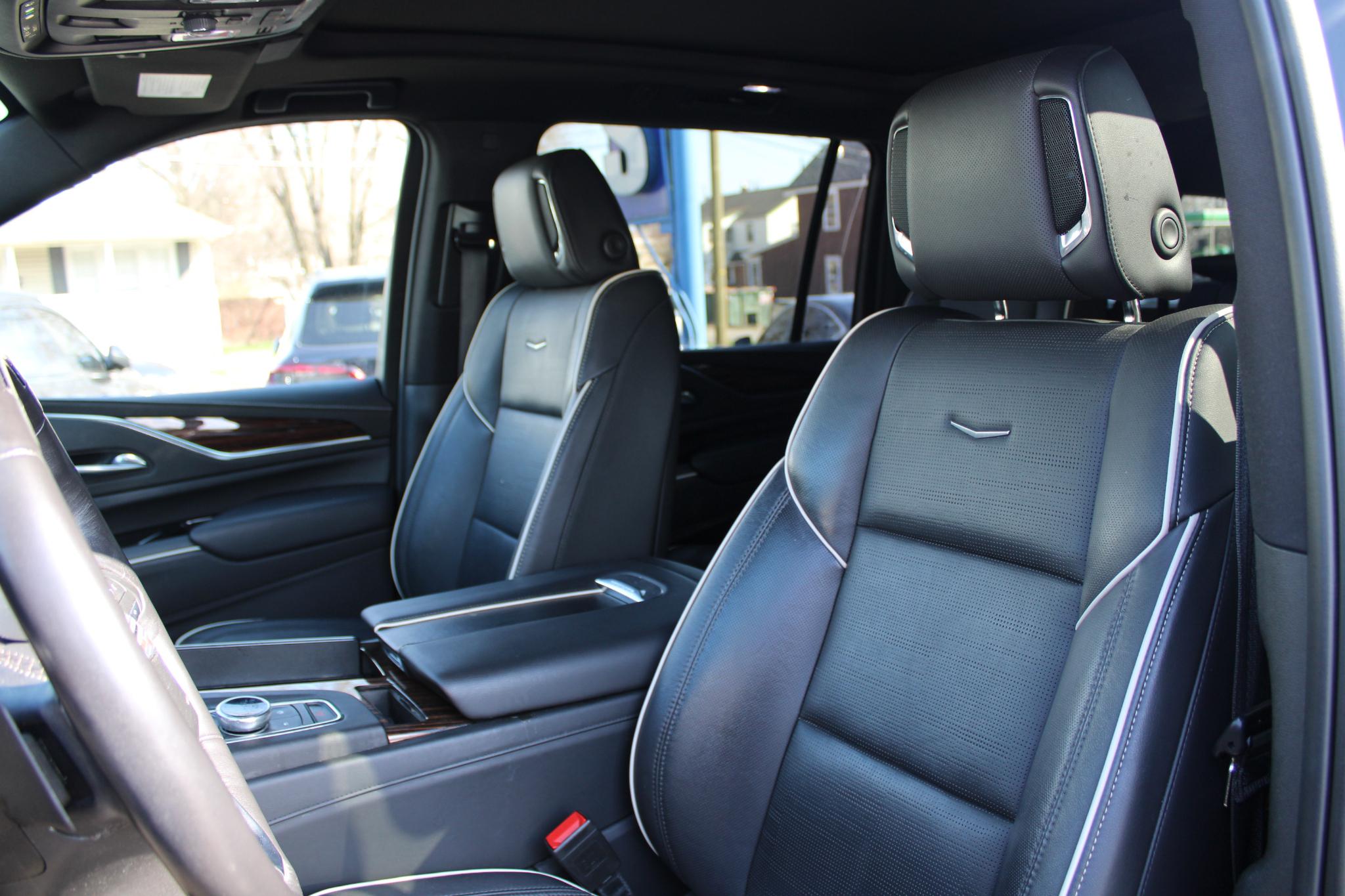 Cadillac Escalade ESV 4WD 4dr Premium Luxury 2022