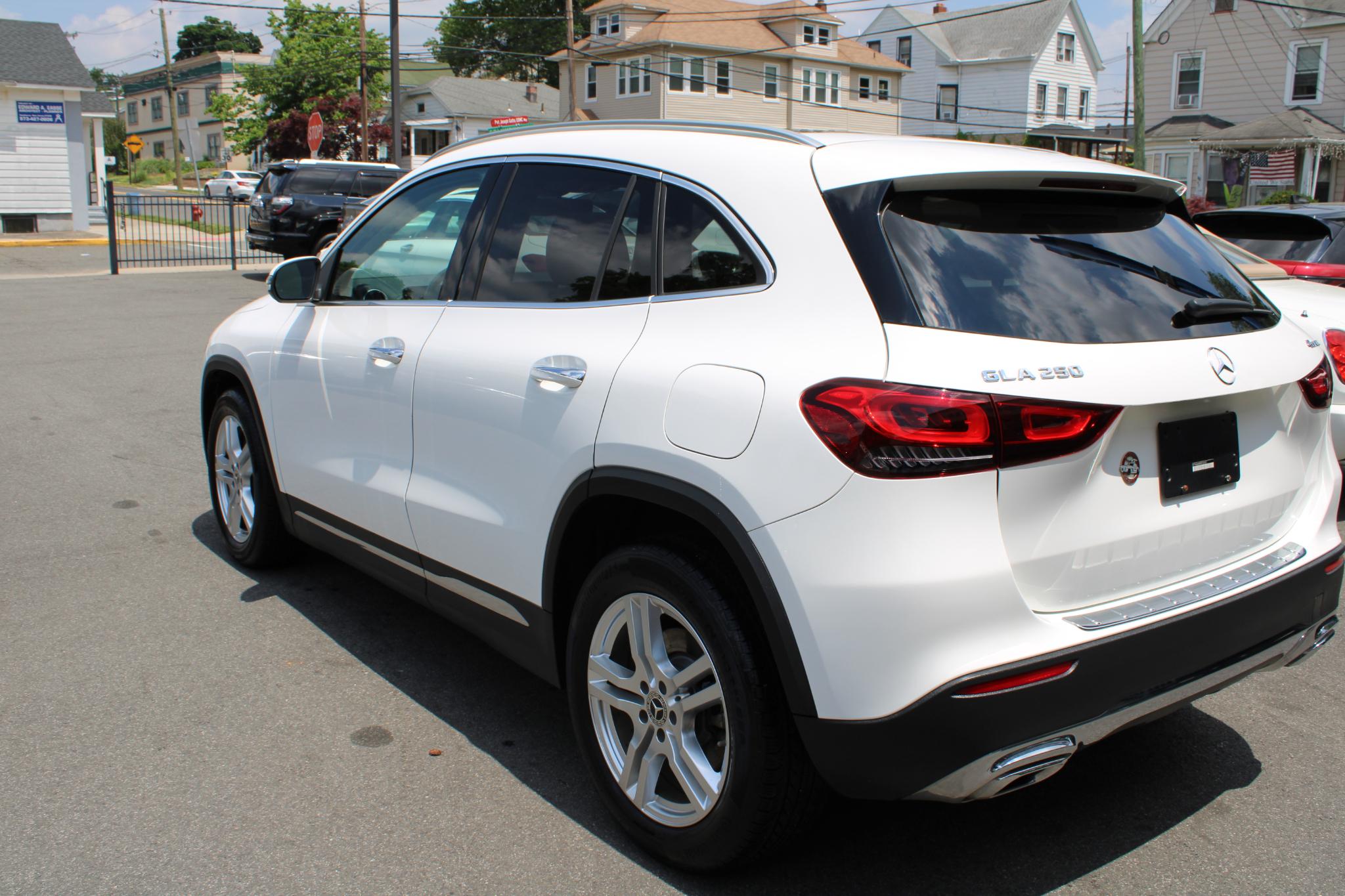 Mercedes-Benz GLA GLA 250 4MATIC SUV 2021