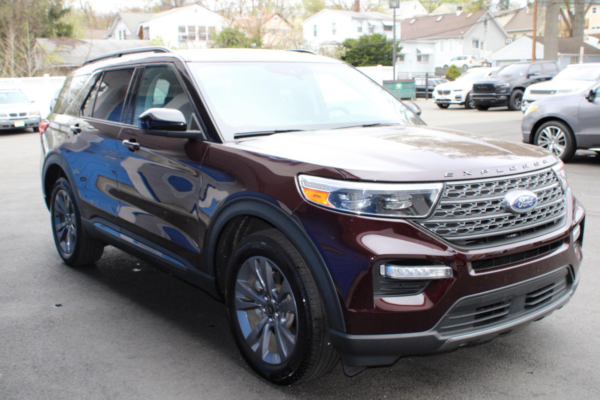 Ford Explorer XLT 4WD 2022