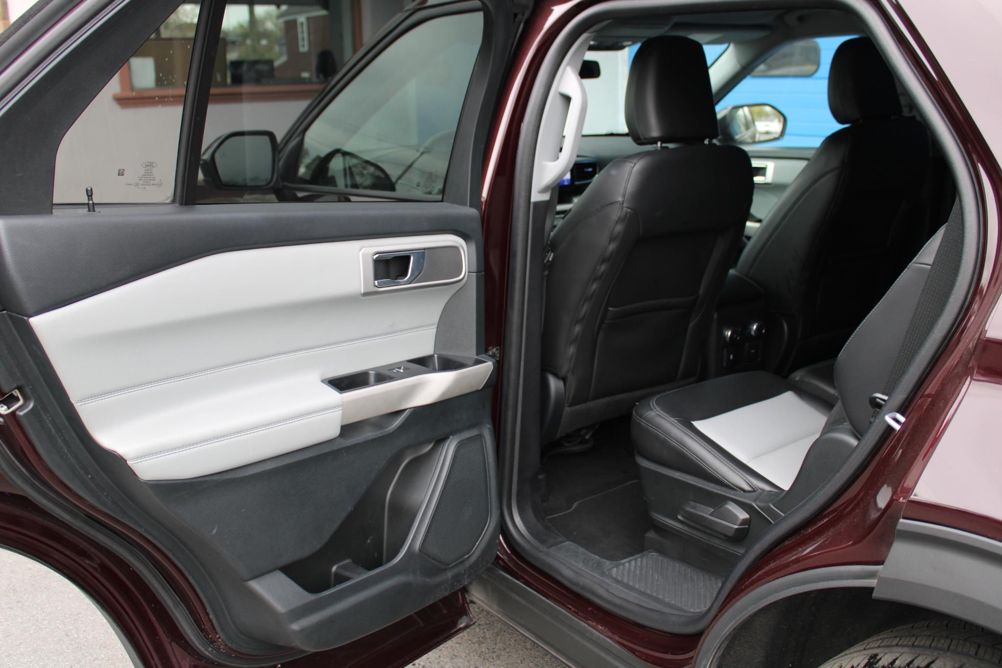 Ford Explorer XLT 4WD 2022