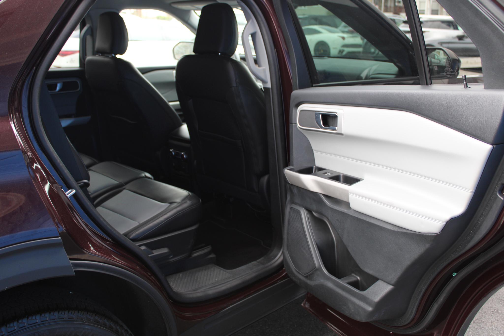 Ford Explorer XLT 4WD 2022