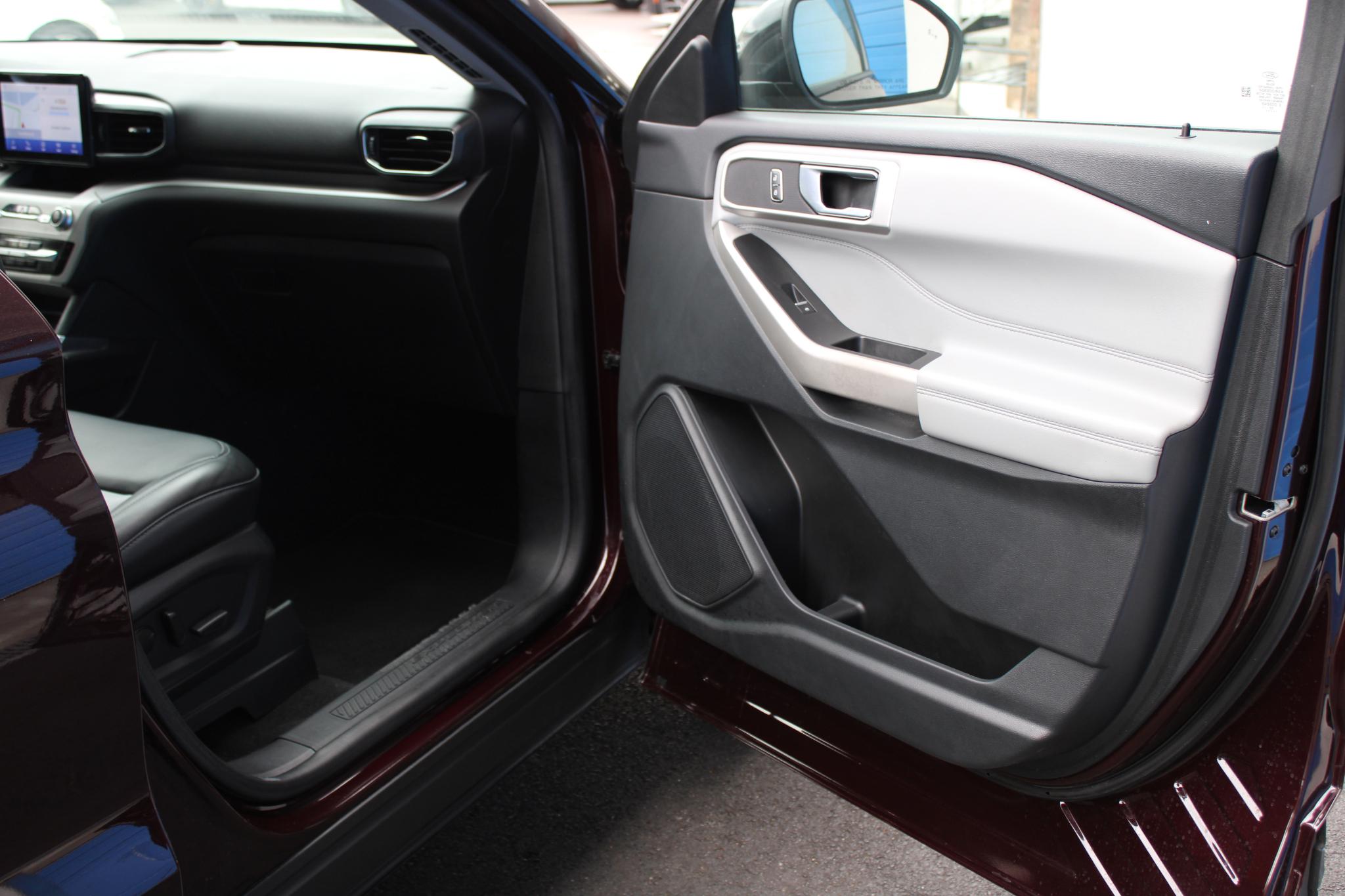 Ford Explorer XLT 4WD 2022