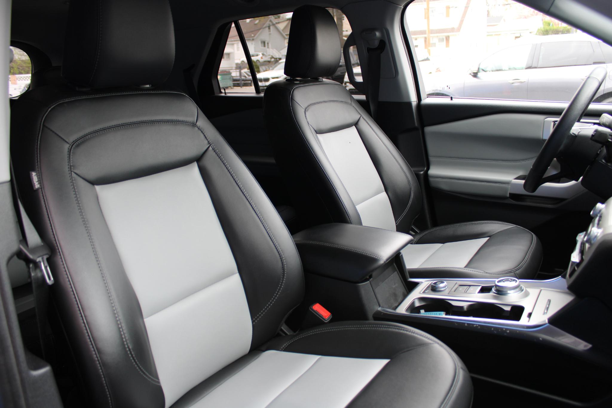 Ford Explorer XLT 4WD 2022