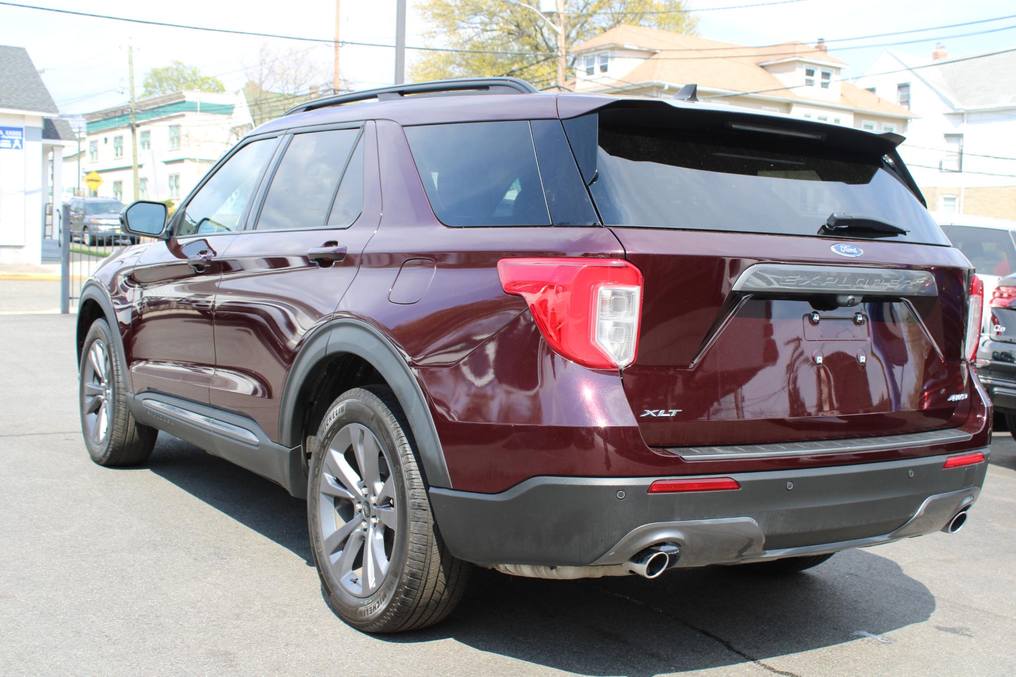 Ford Explorer XLT 4WD 2022