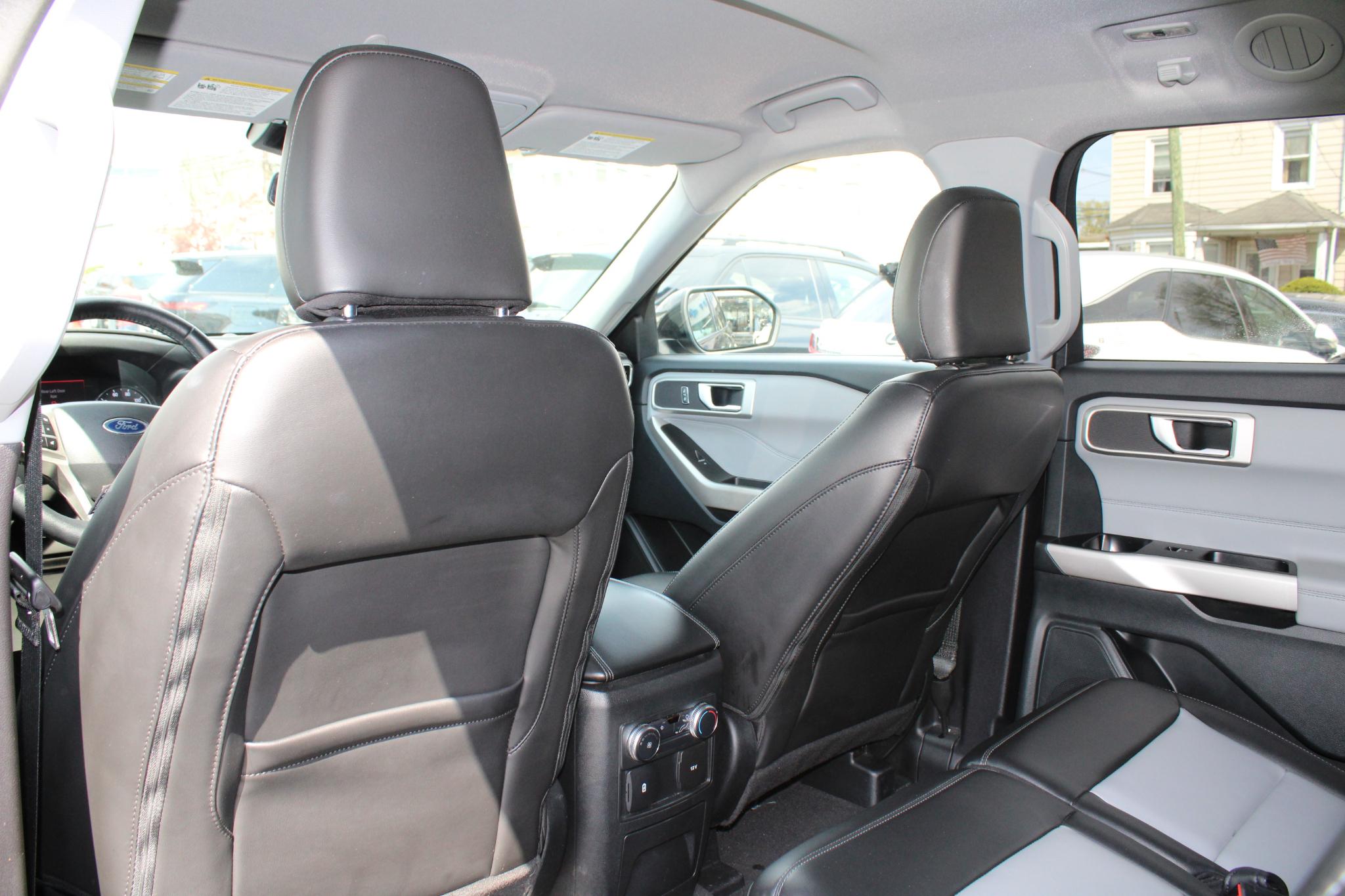 Ford Explorer XLT 4WD 2022