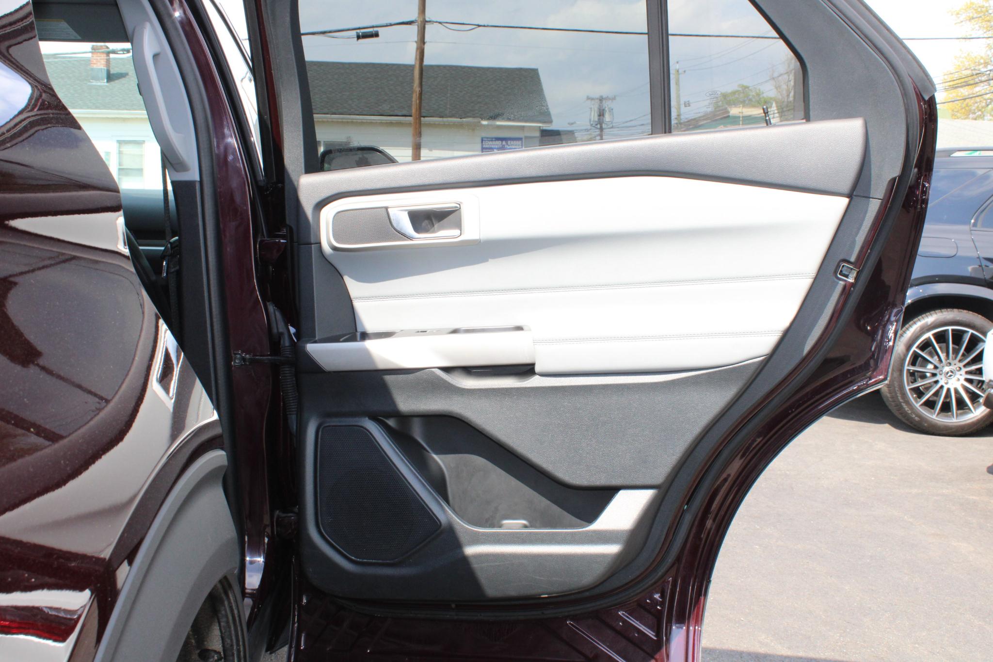 Ford Explorer XLT 4WD 2022