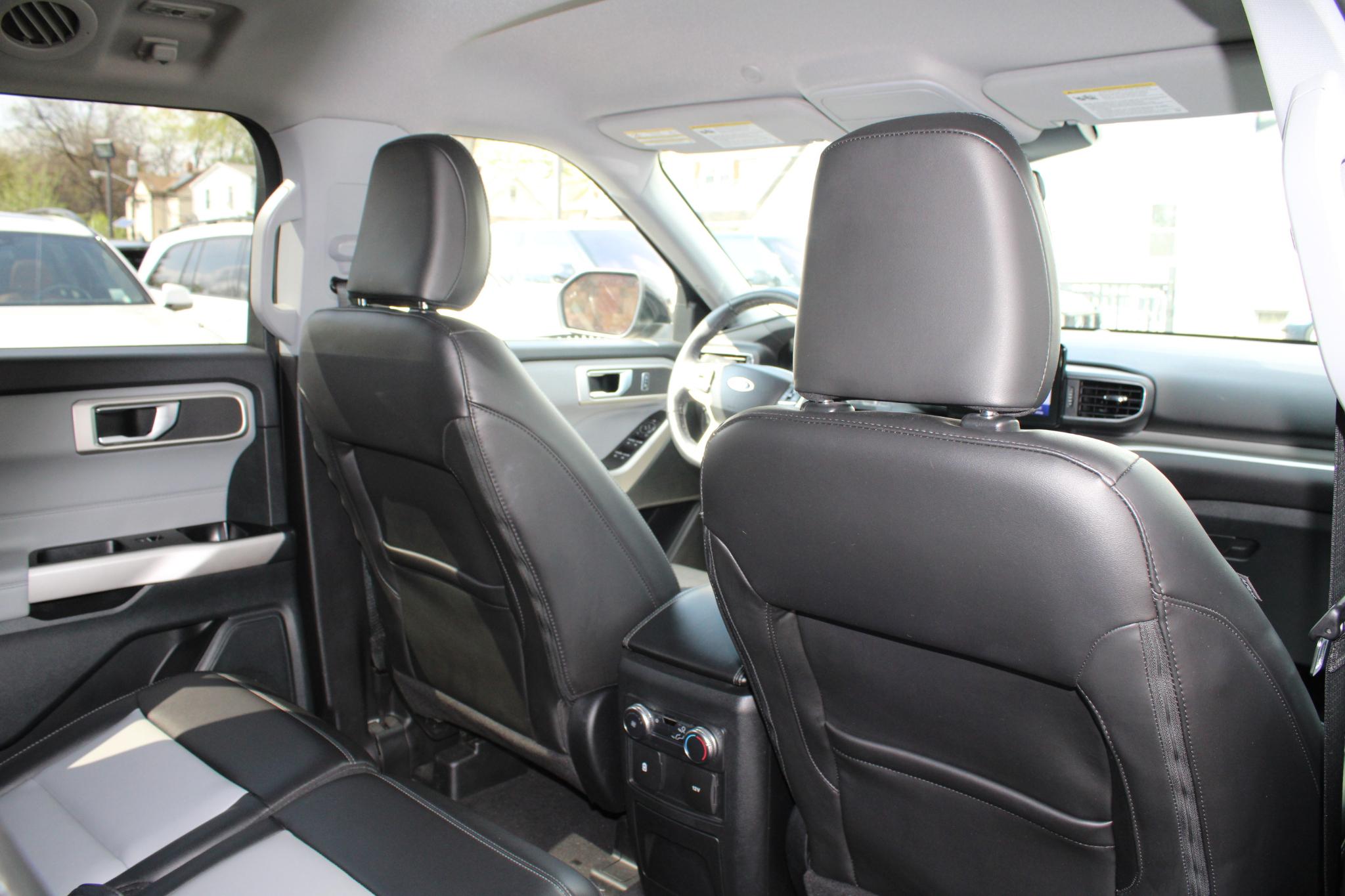 Ford Explorer XLT 4WD 2022